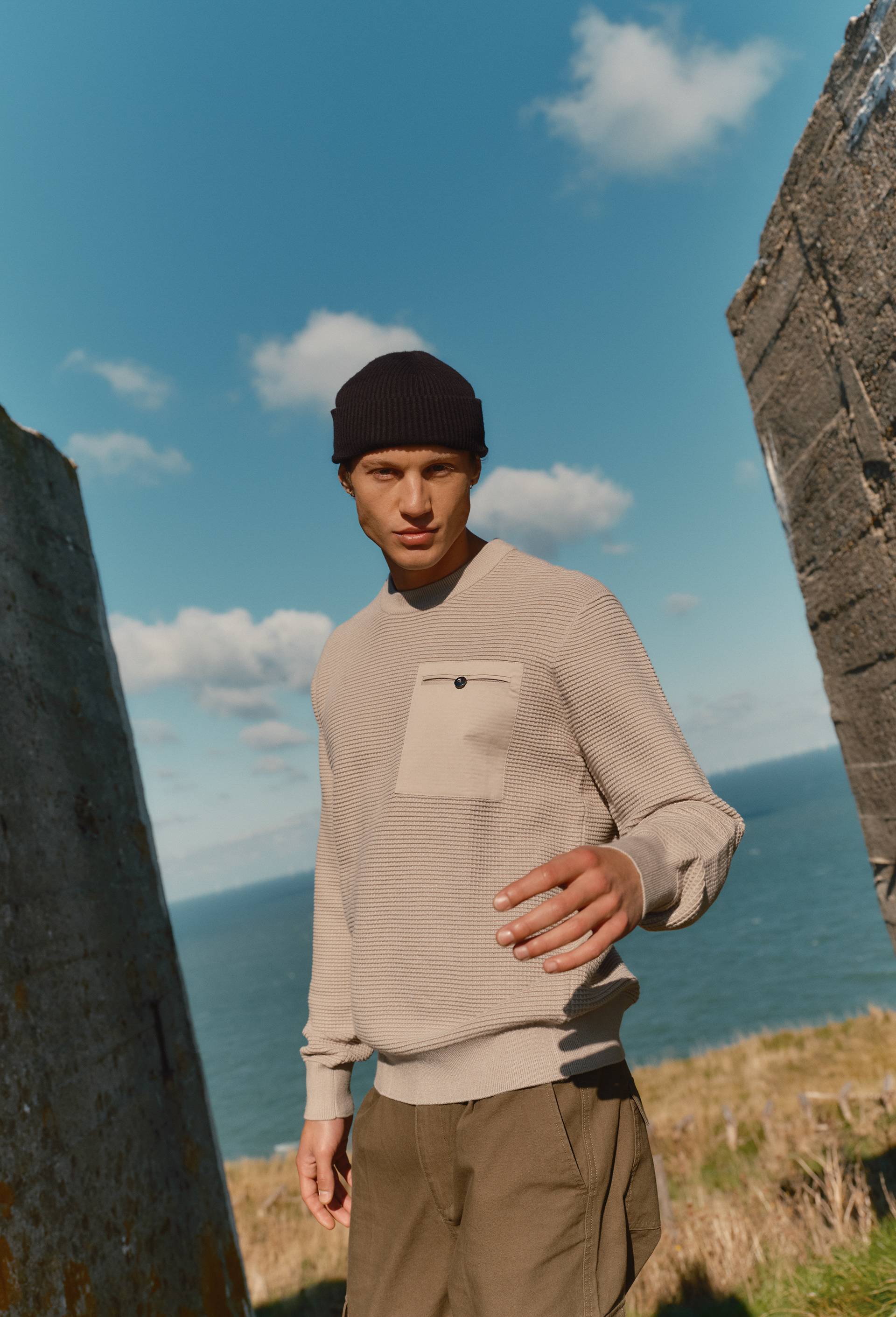 Pull col rond en maille fantaisie, Beige clair, swatch image