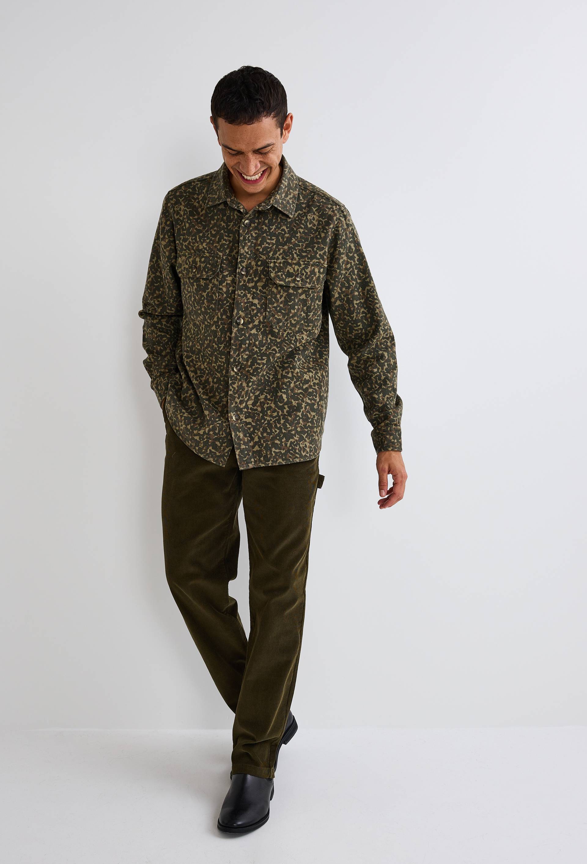 Pantalon charpentier velours en coton BIO GOTS, Vert fonc&eacute;, large image number 0