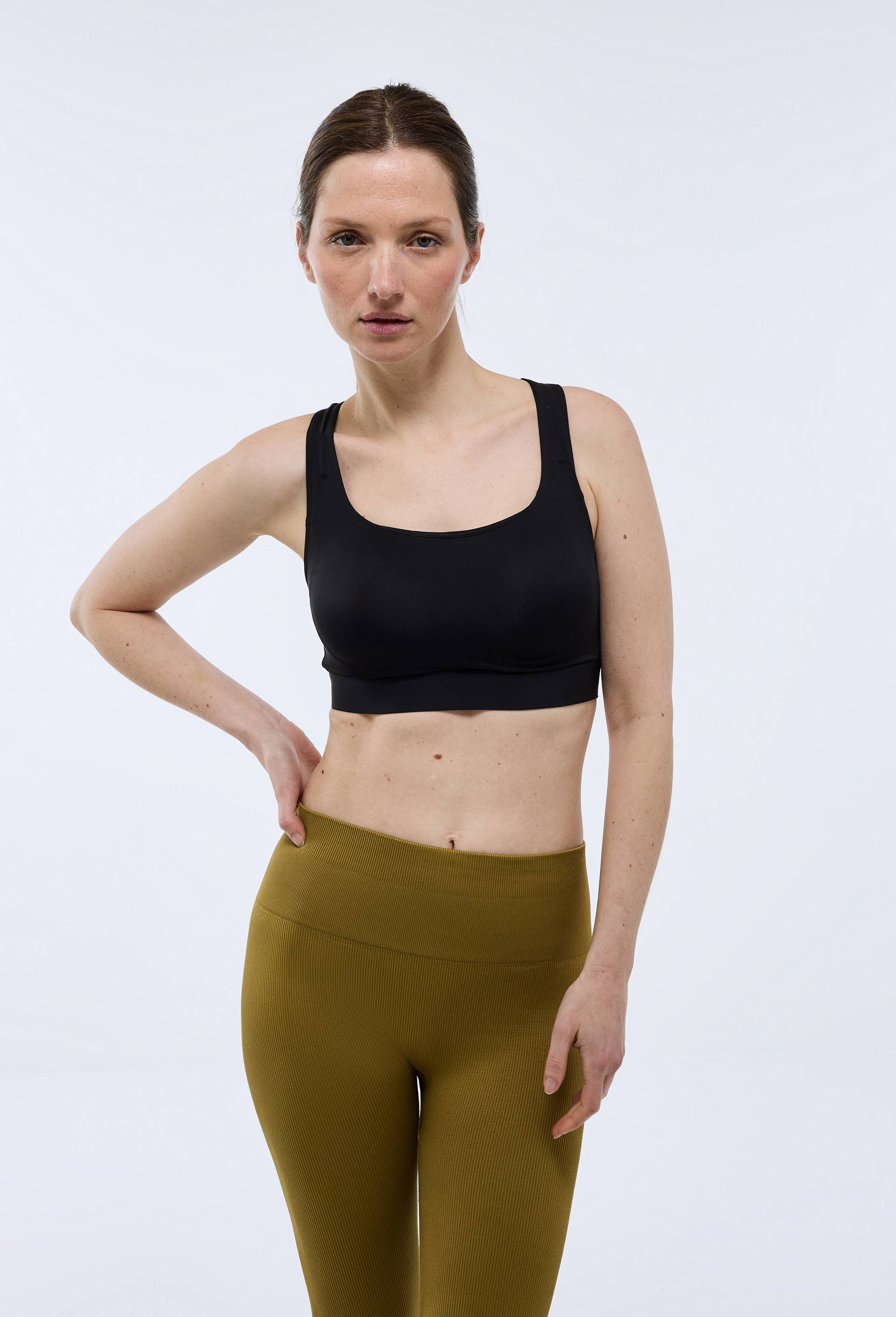 Brassi&egrave;re de sport avec d&eacute;tail r&eacute;sille, Noir, large image number 0