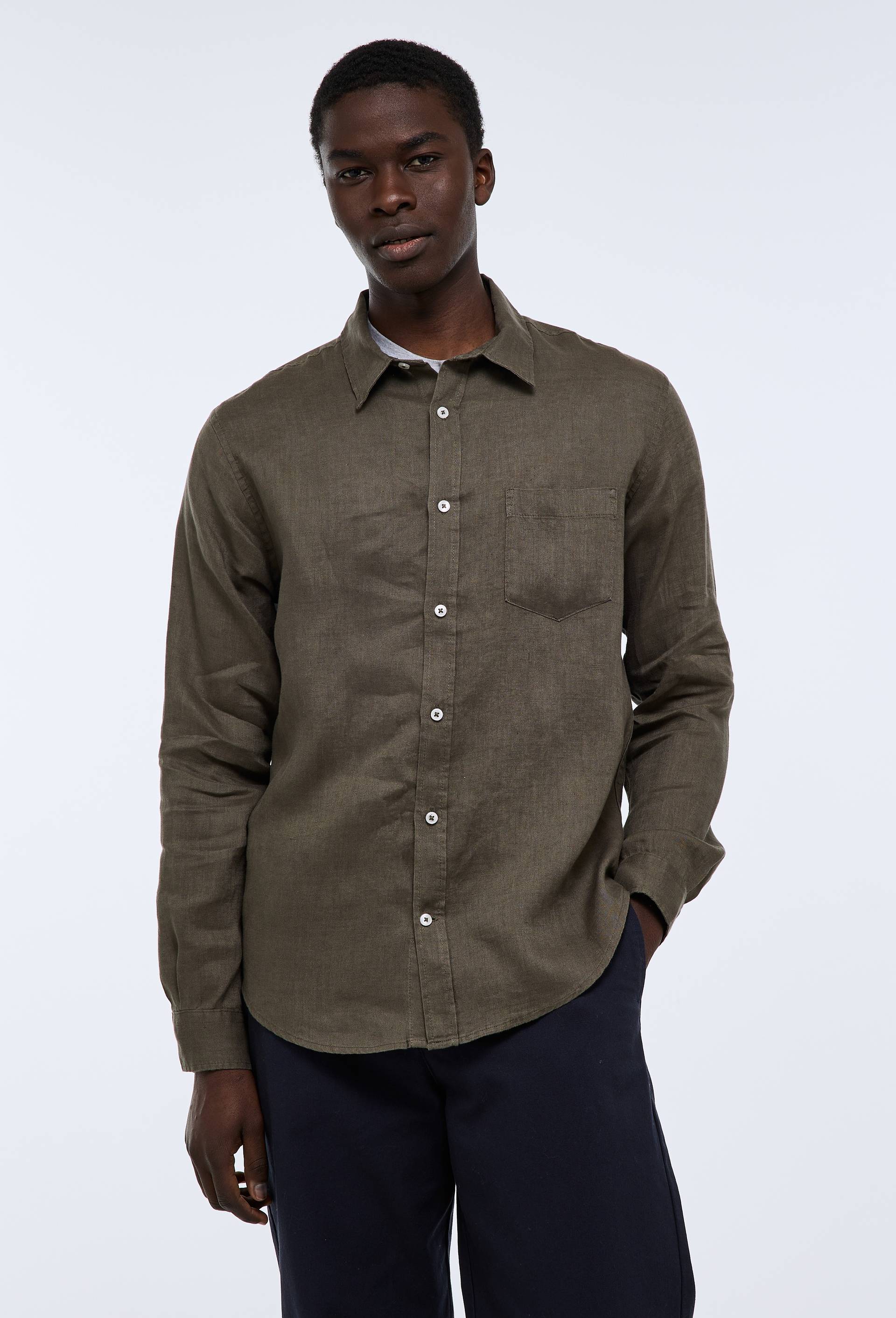Chemise manches longues en lin, Vert fonc&eacute;, swatch image