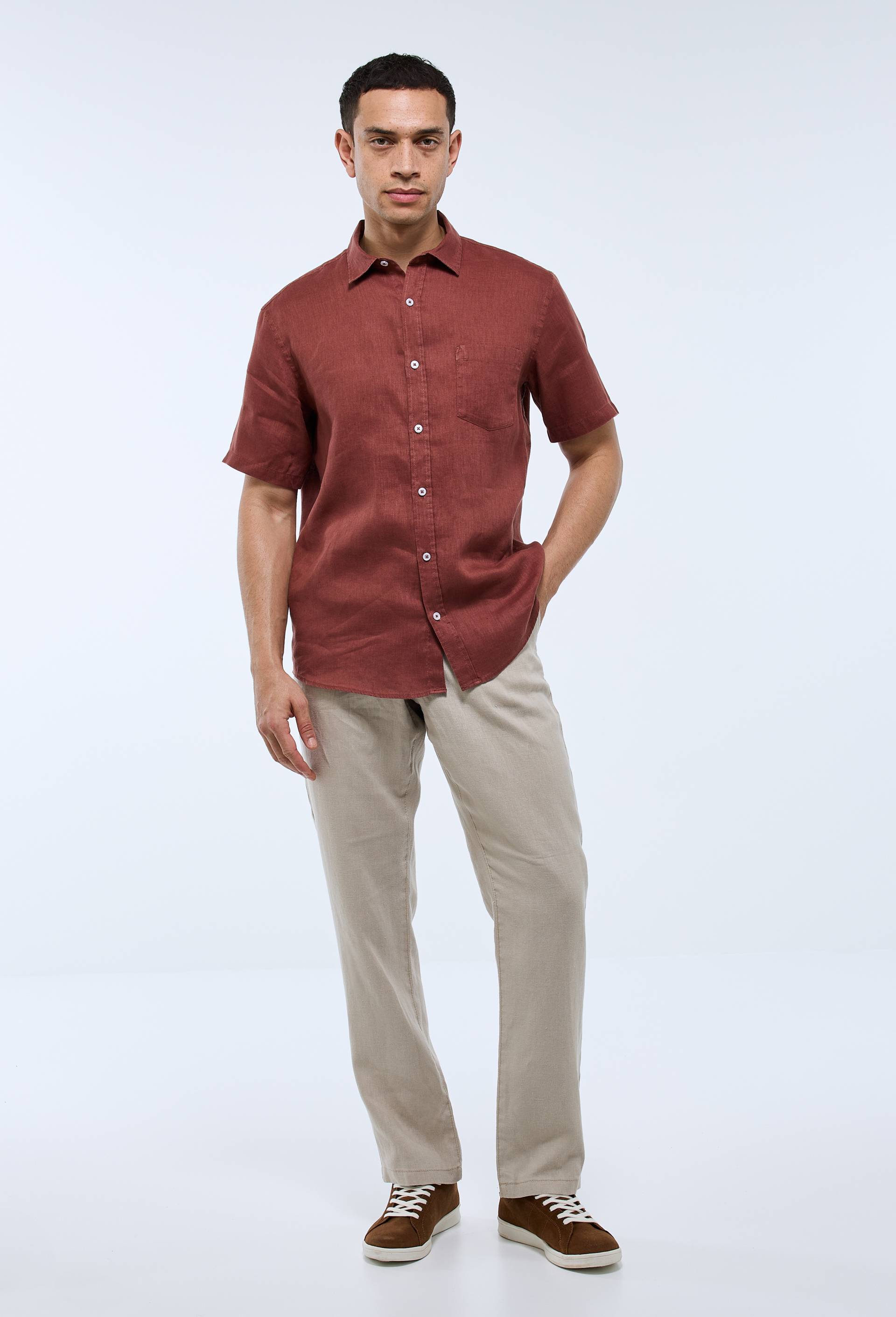 Pantalon boutonné en lin, Beige clair, swatch image