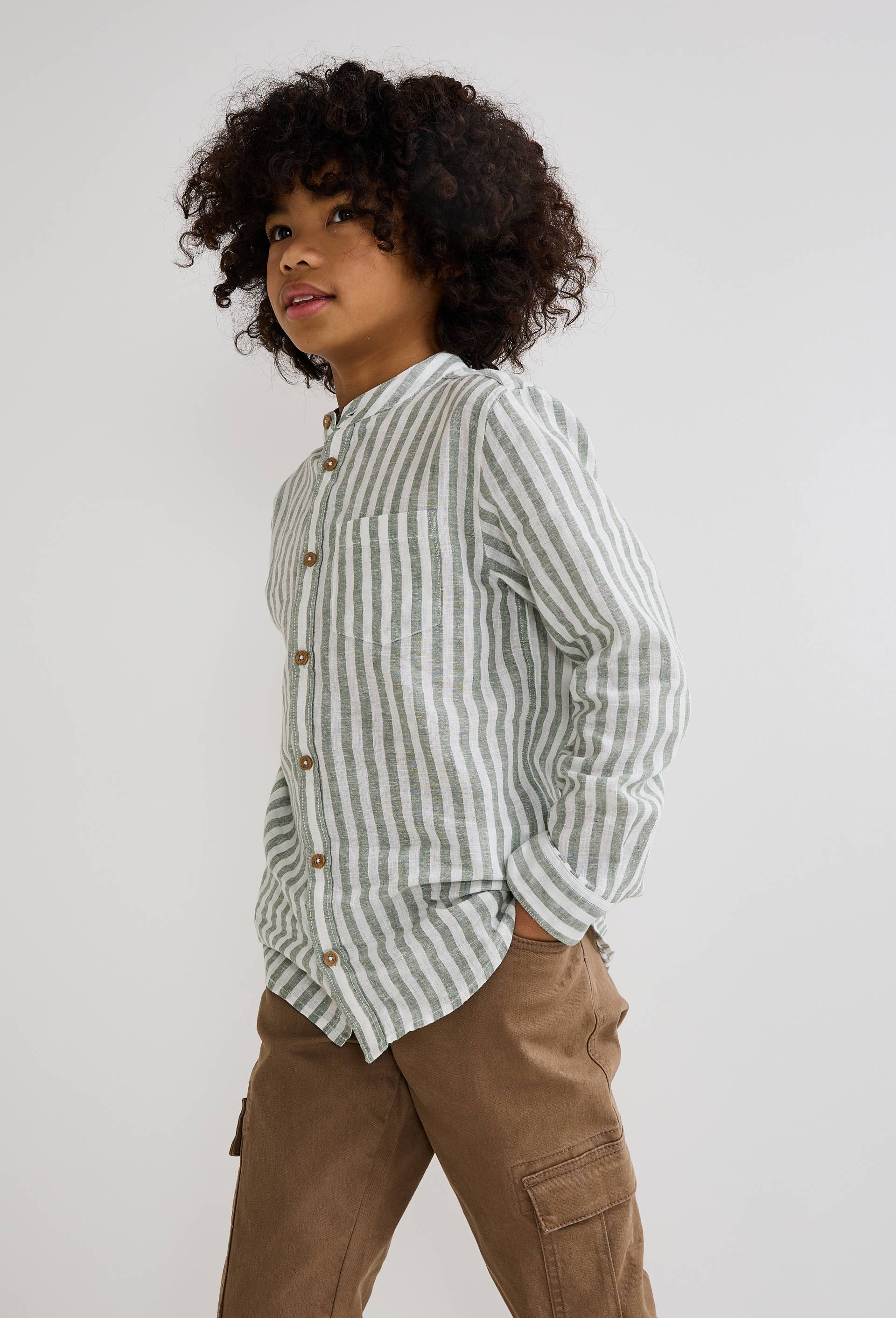Chemise col mao ray&eacute;e en coton et lin, Vert, swatch image