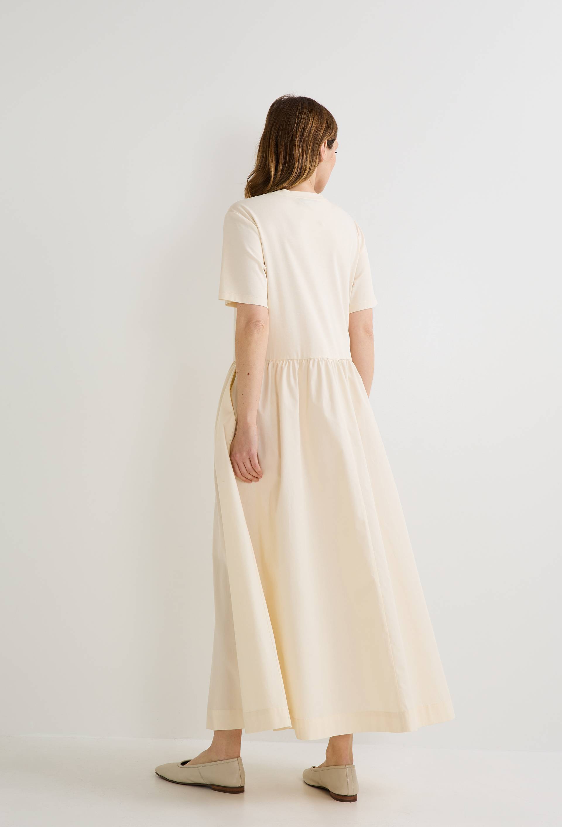 Robe longue transformable de couleur beige