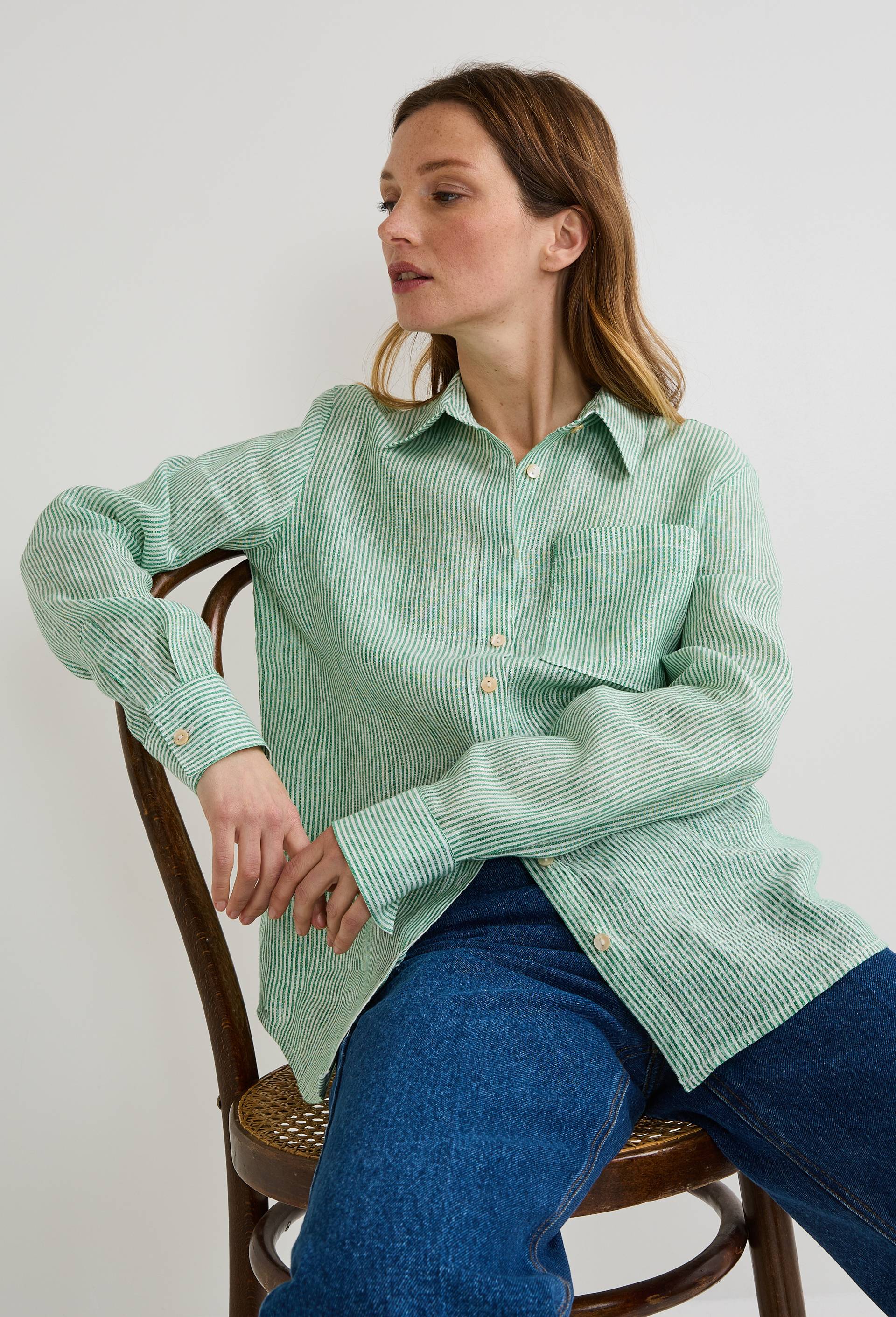 Chemise manches longues rayée en lin, Vert, swatch image