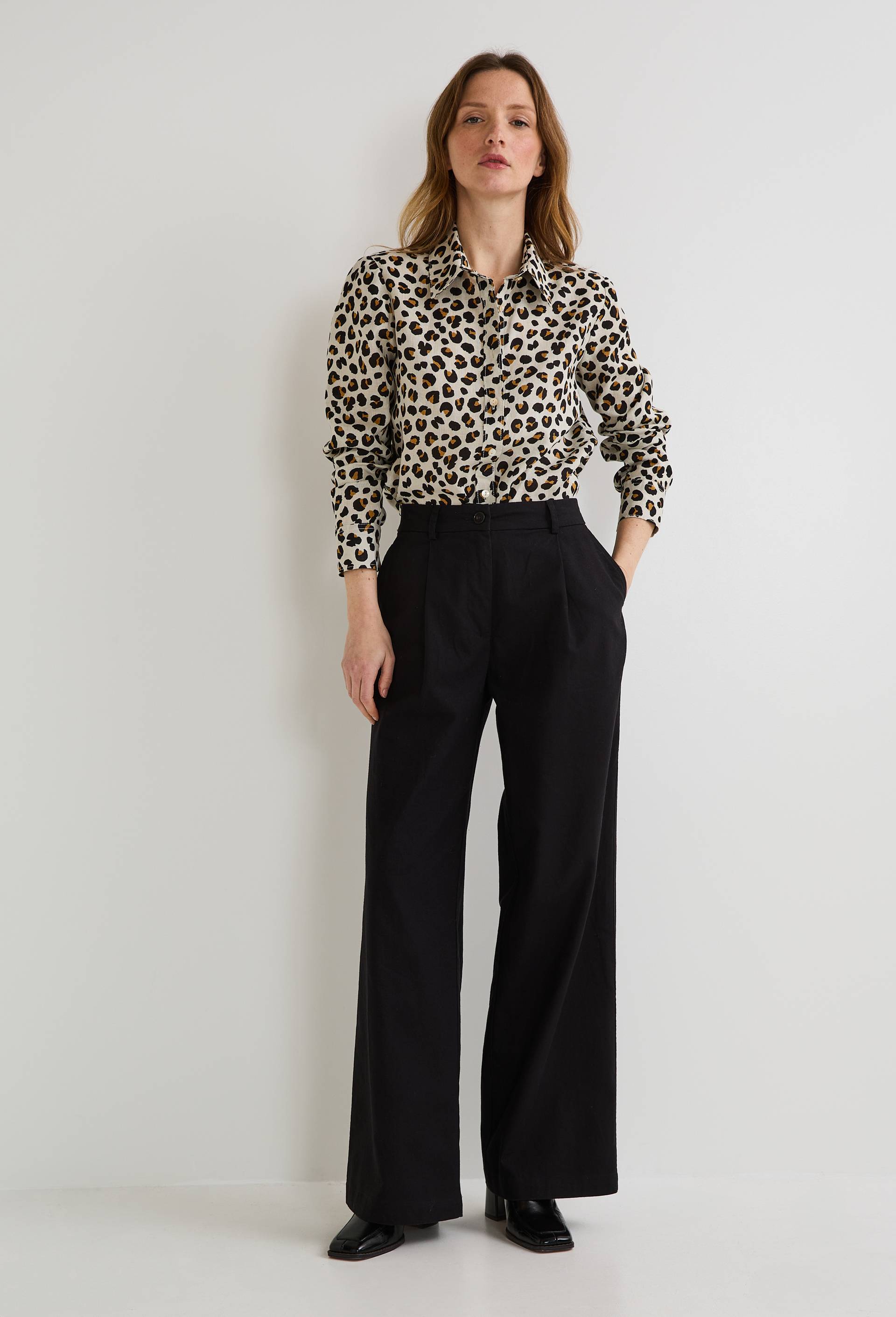 Pantalon large taille haute en lin et coton, Noir, swatch image