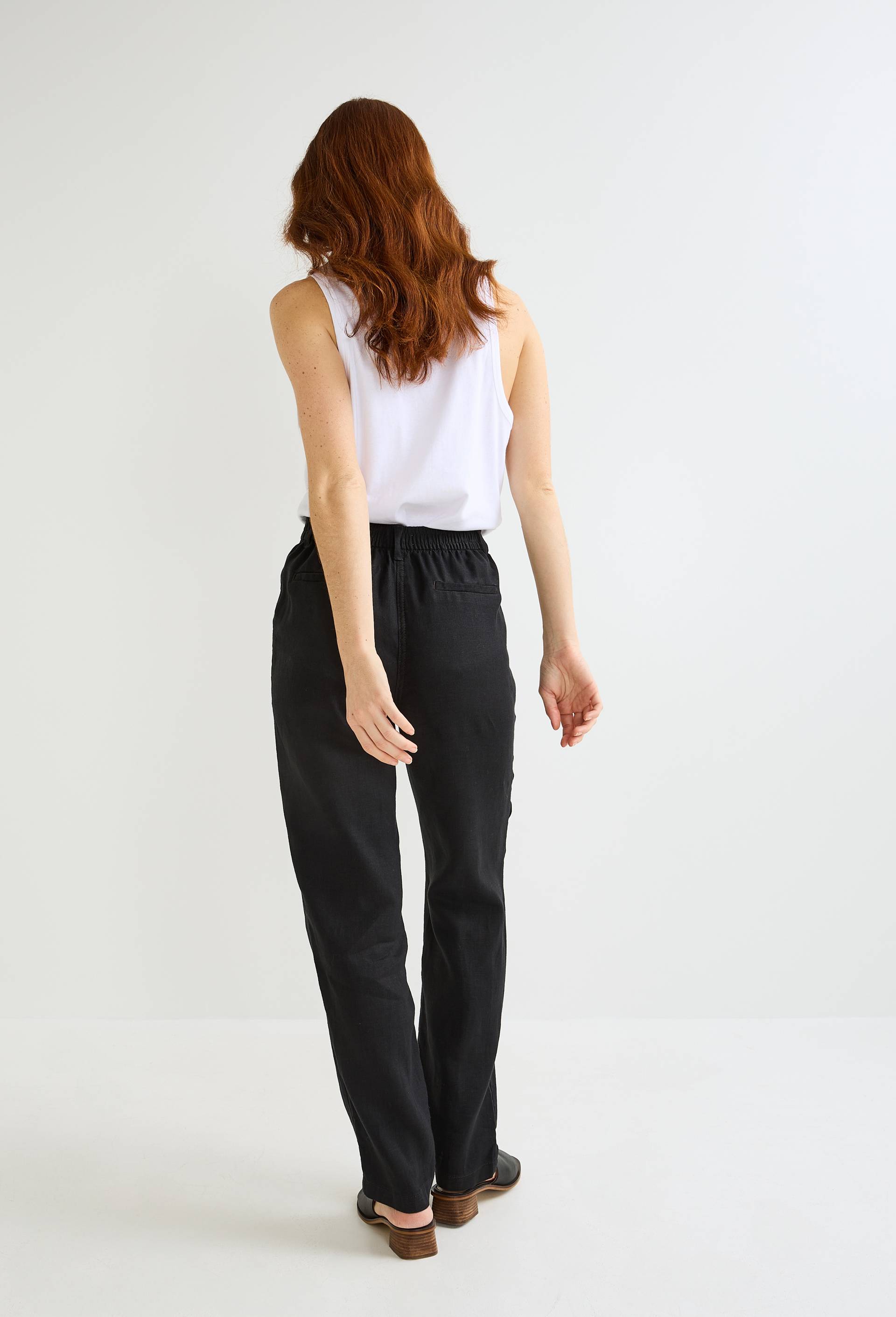 Pantalon carotte à taille semi-élastiquée en lin, Noir, large image number 1.0