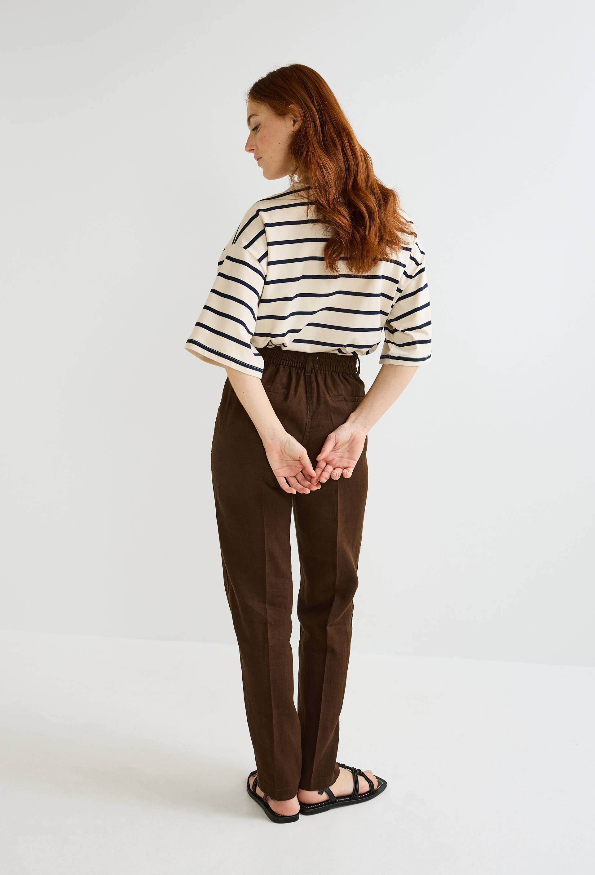 Pantalon carotte à taille semi-élastiquée en lin, Brun foncé, large image number 1