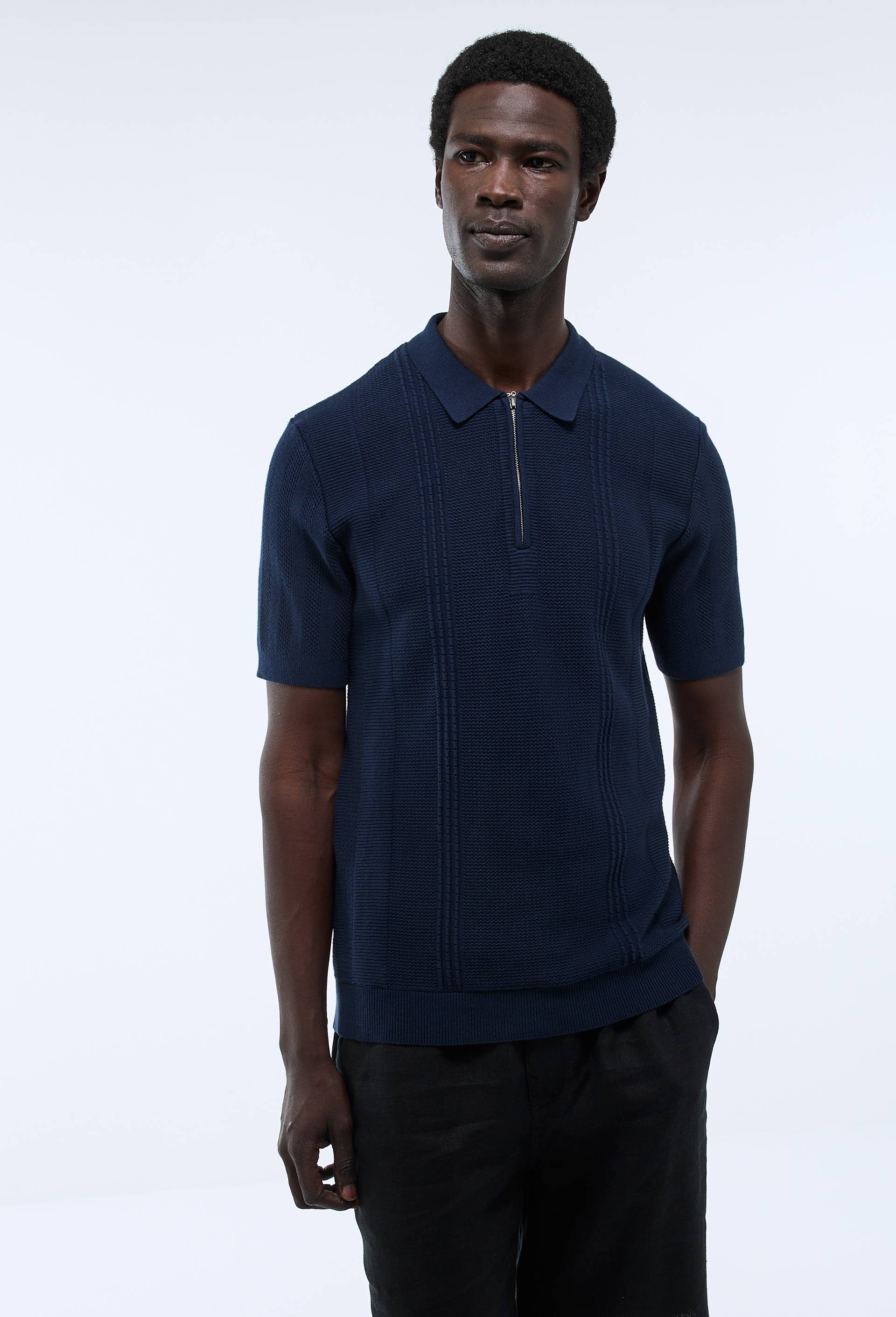 Polo en maille en mélange de coton, Bleu foncé, swatch image