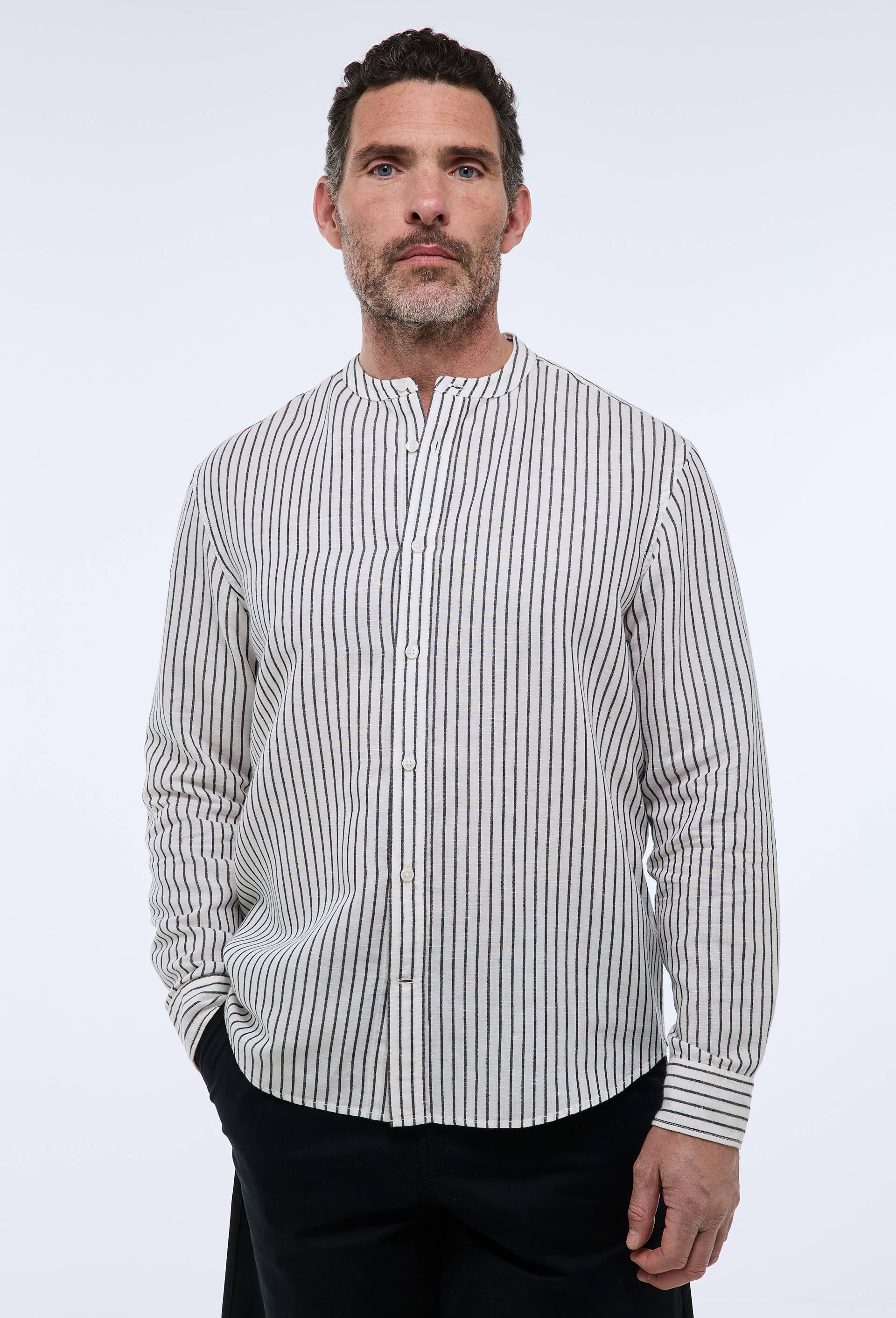 Chemise manches longues col mao rayée en mélange lin et coton ECRU