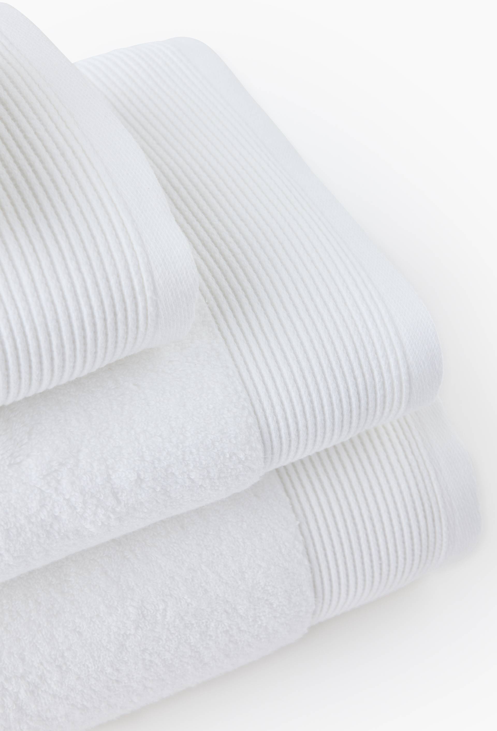 Serviette de bain z&eacute;ro twist, en coton BIO GOTS, Blanc, large image number 1.0