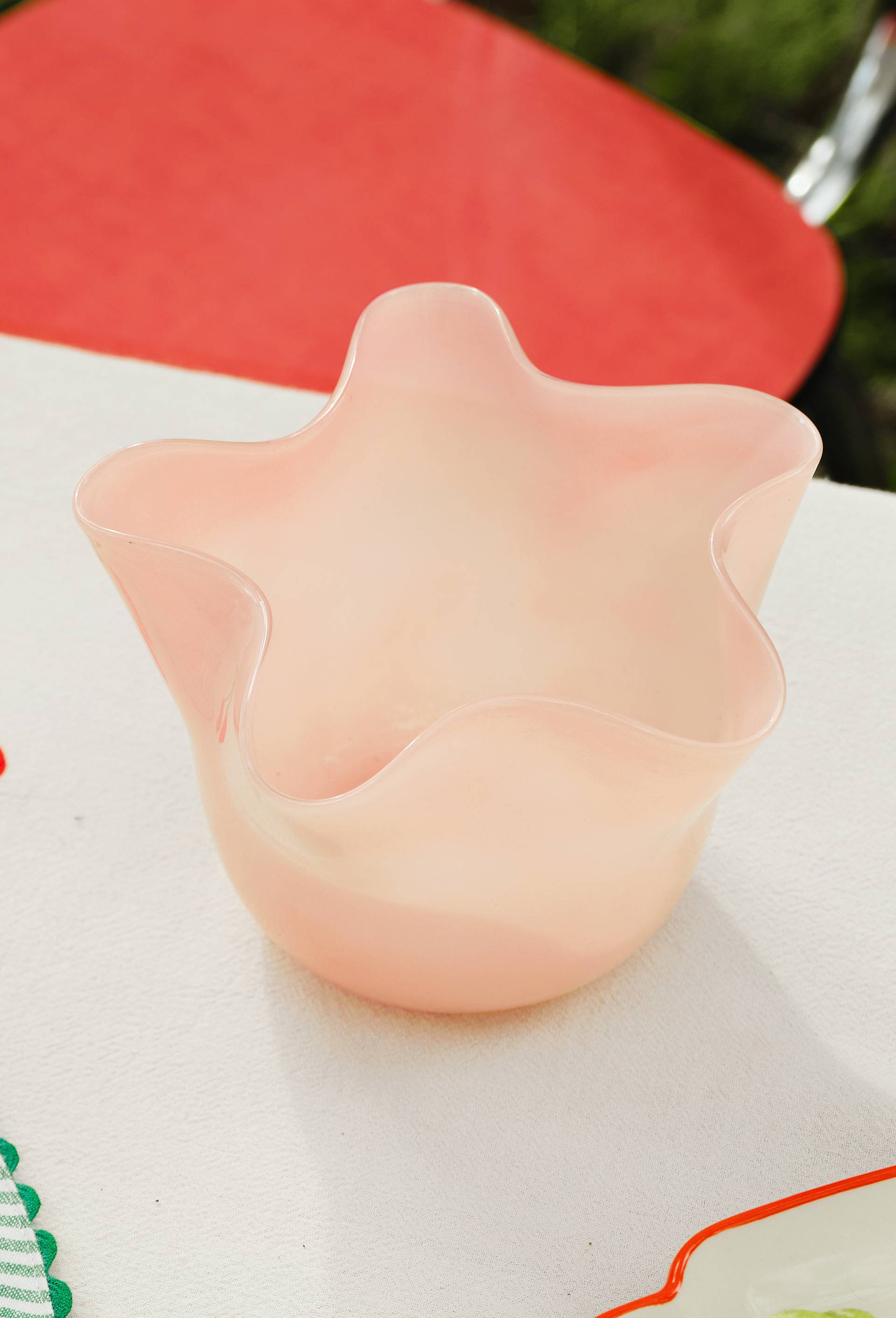 Petit vase vague, 12,5xH9cm, en verre, Rose clair, large image number 0