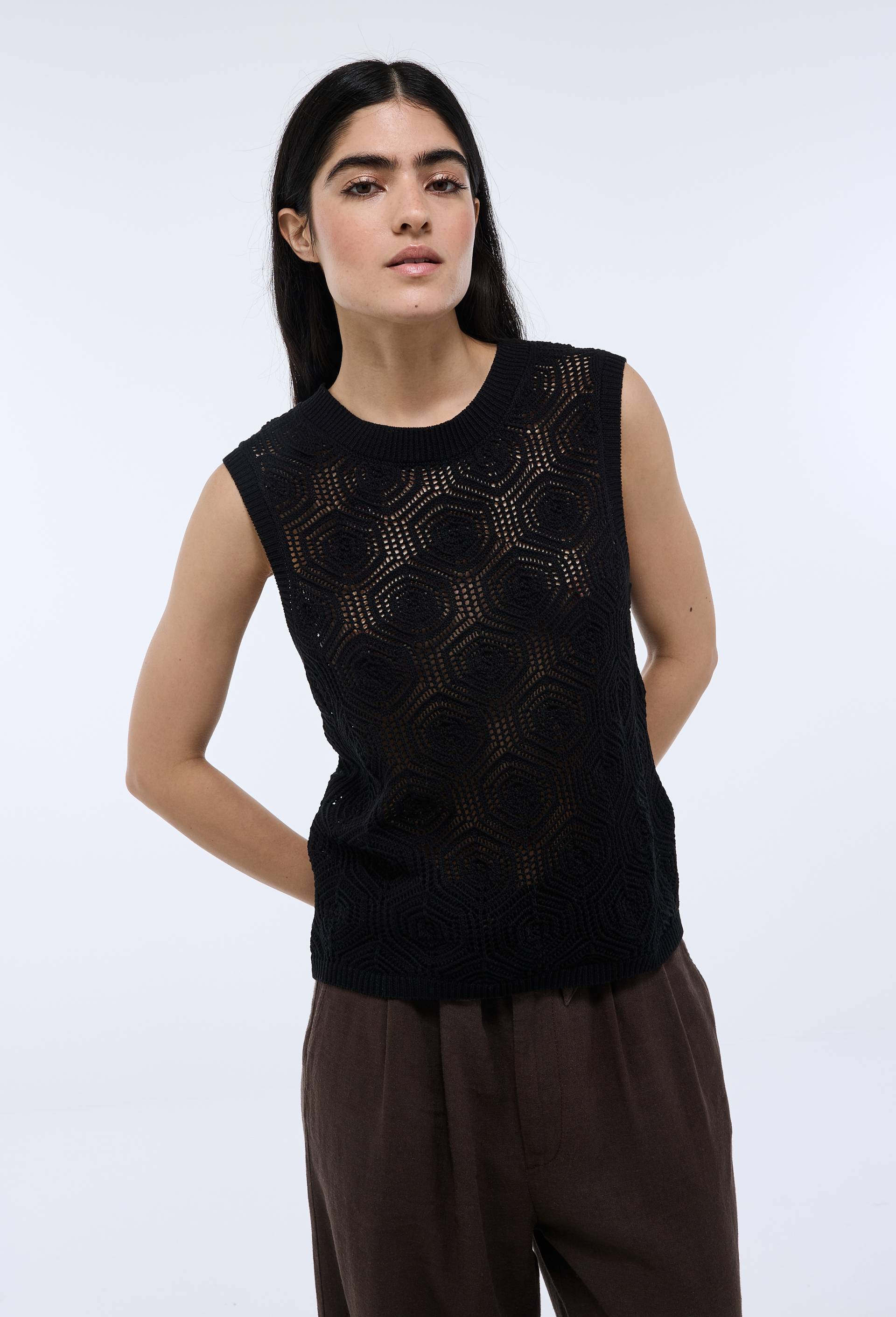 Top en crochet sans manches, Noir, swatch image