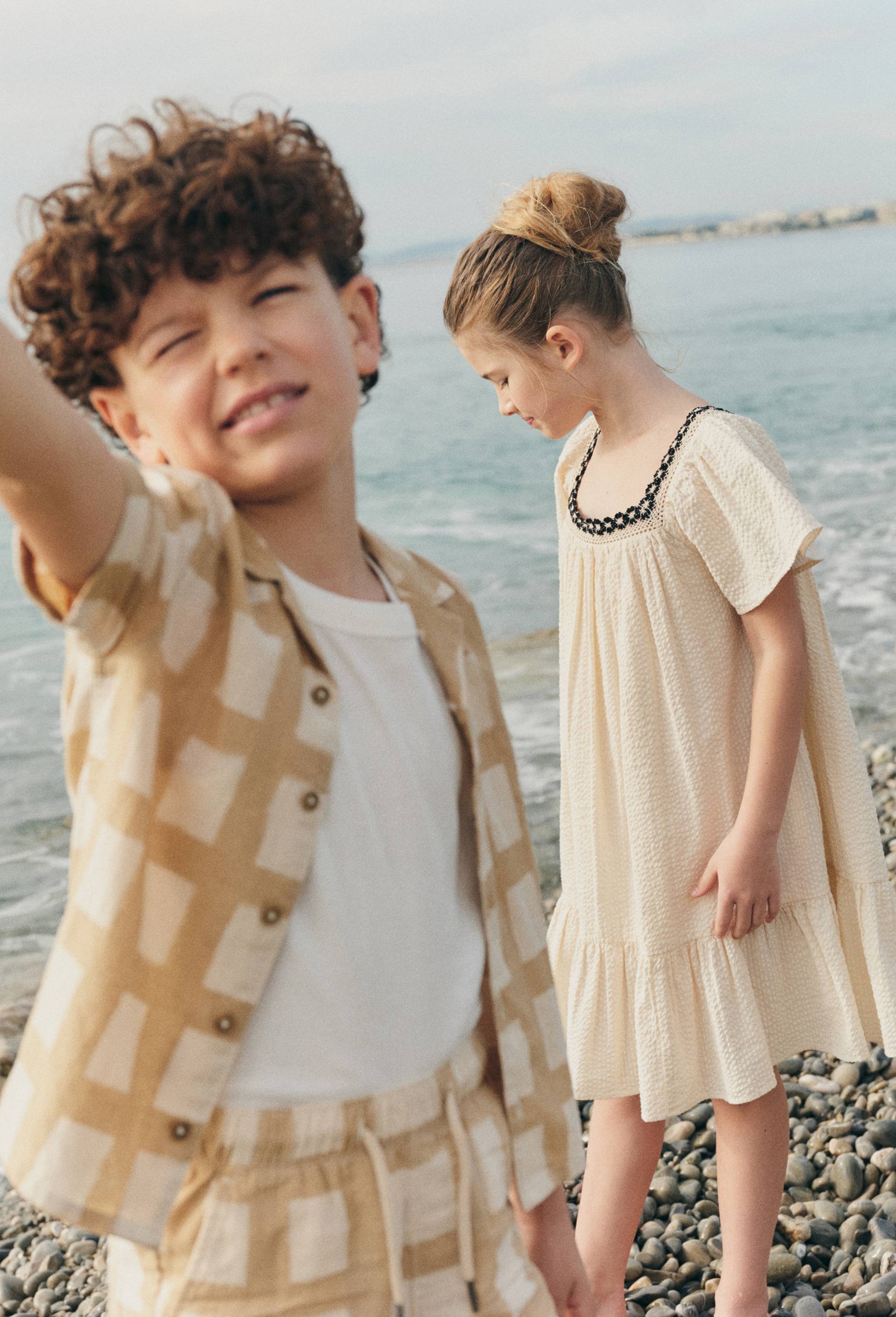 Chemise manches courtes &agrave; carreaux en lin et coton, Beige clair, large image number 1.0