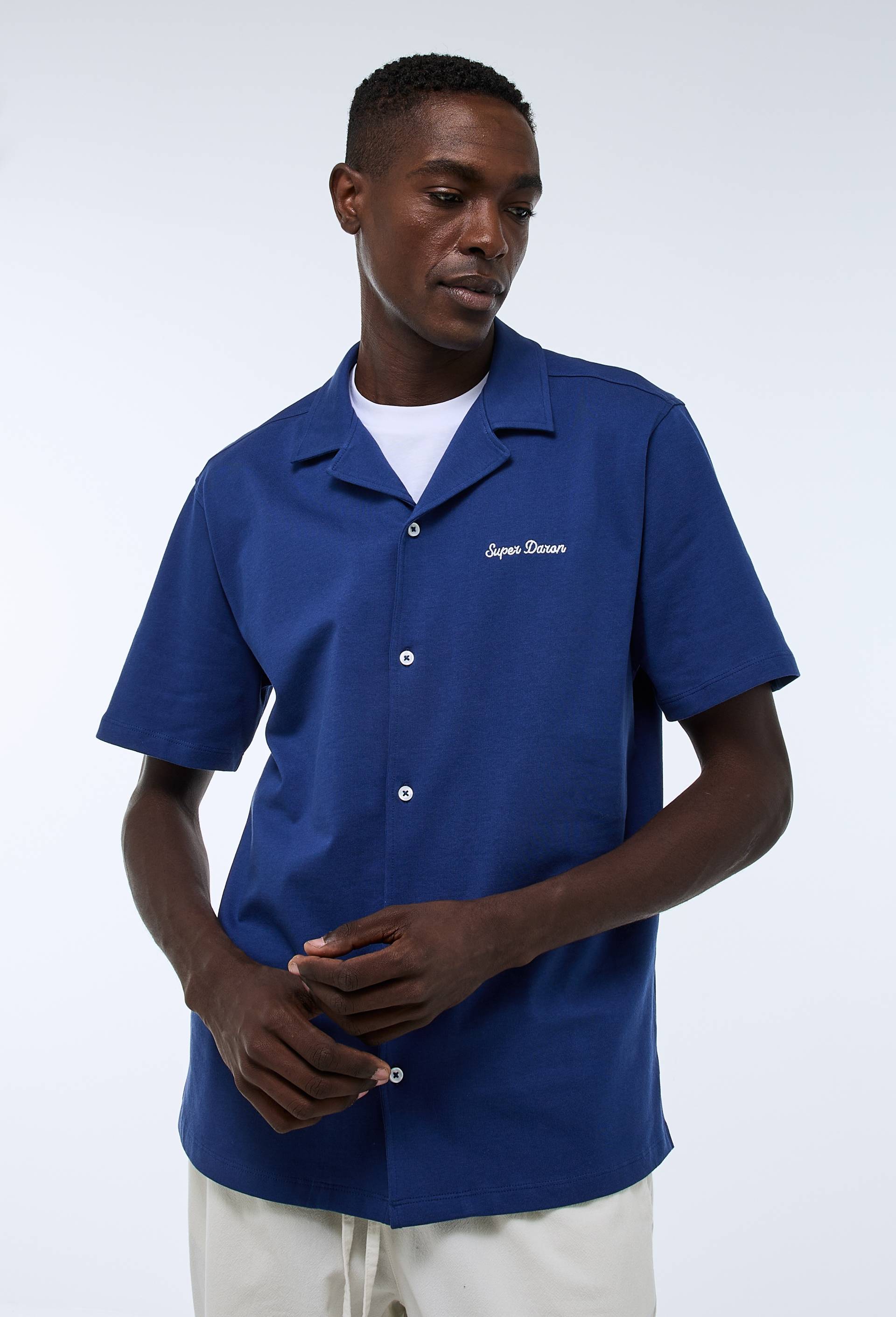 Chemise col cubain manches courtes en maille avec broderie en coton BIO GOTS, Bleu foncé, large image number 0