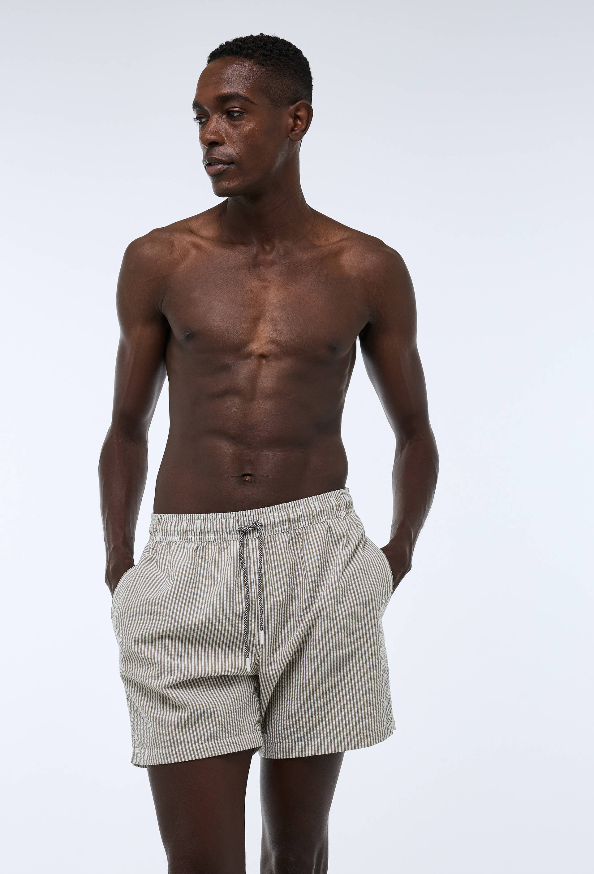 Short de bain seersucker rayé, Vert foncé, swatch image