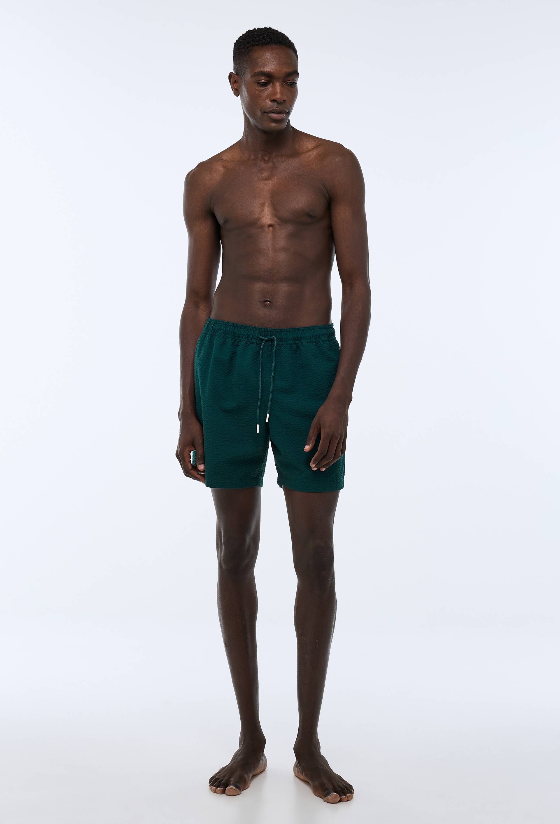 Short de bain seersucker uni, Vert foncé, swatch image