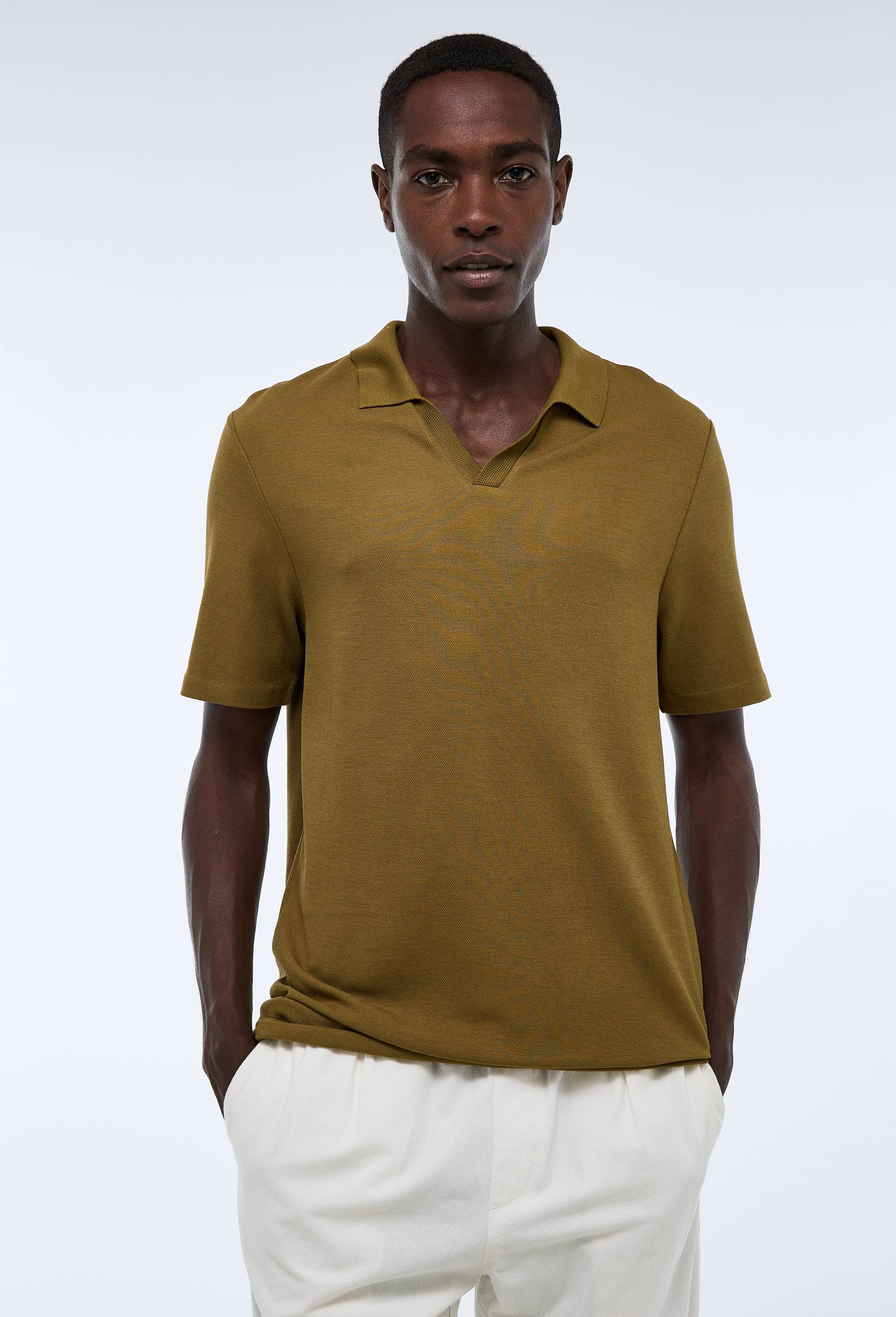 Polo manches courtes en viscose, Vert foncé, swatch image