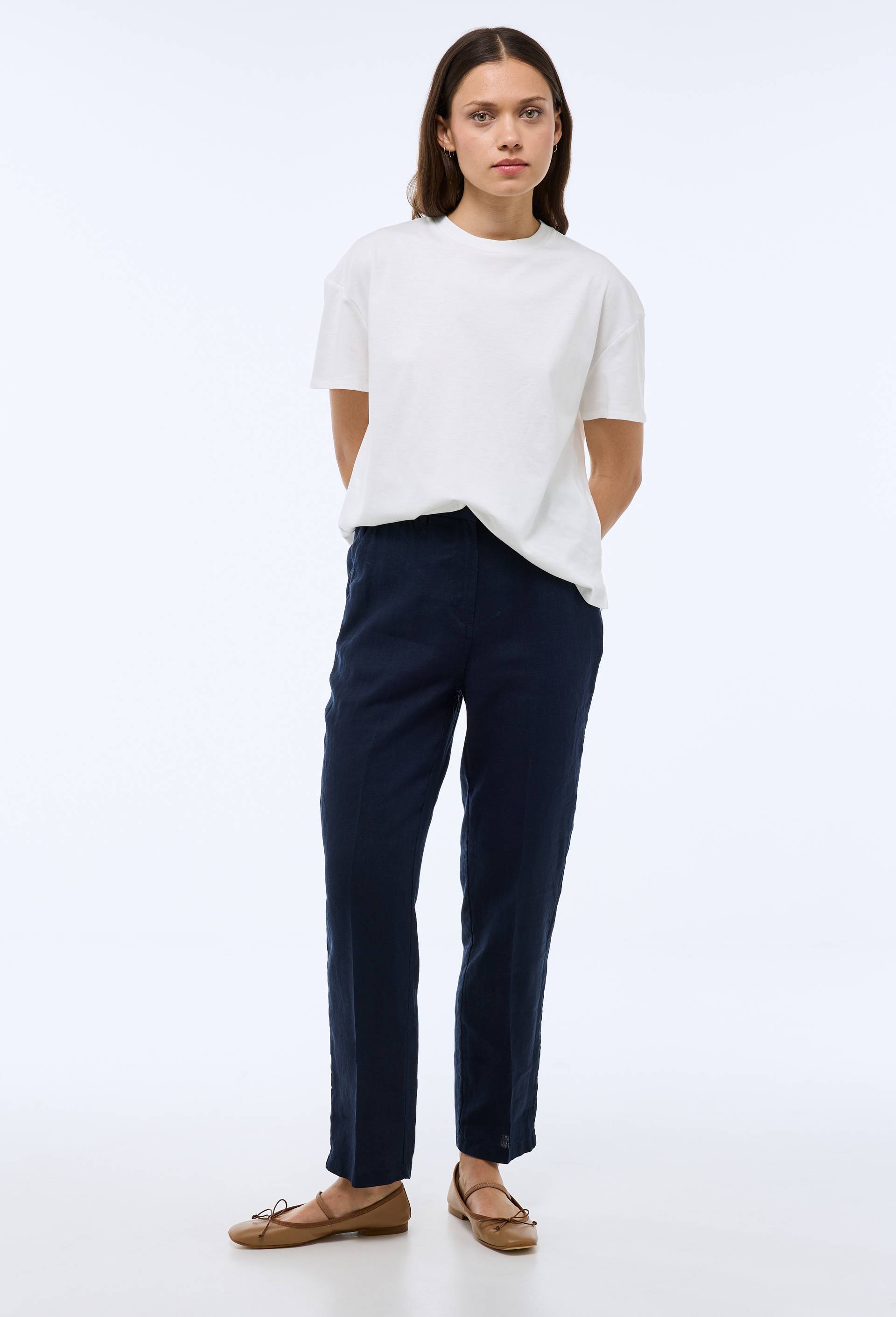 Pantalon carotte à taille semi-élastiquée en lin, Bleu foncé, swatch image