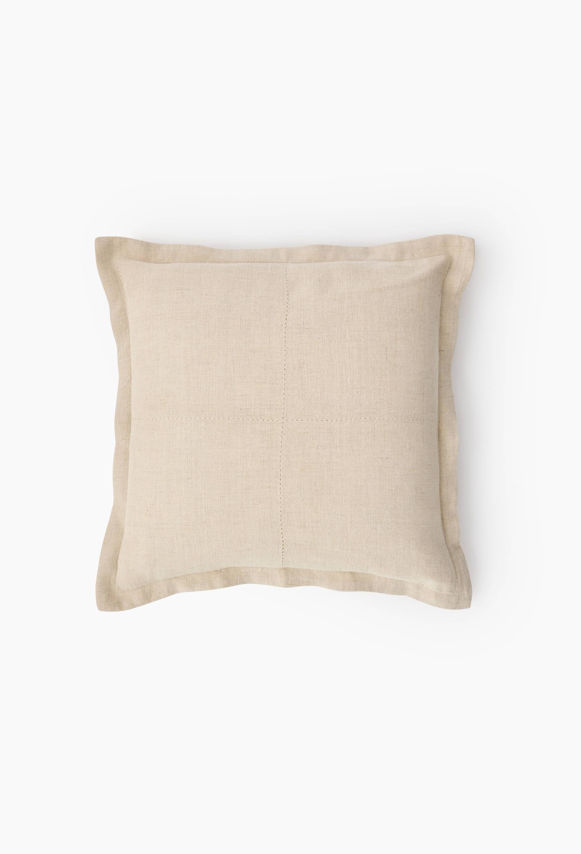 Coussin &agrave; broderie ajour&eacute;, 45x45cm,, Beige clair, large image number 0.0