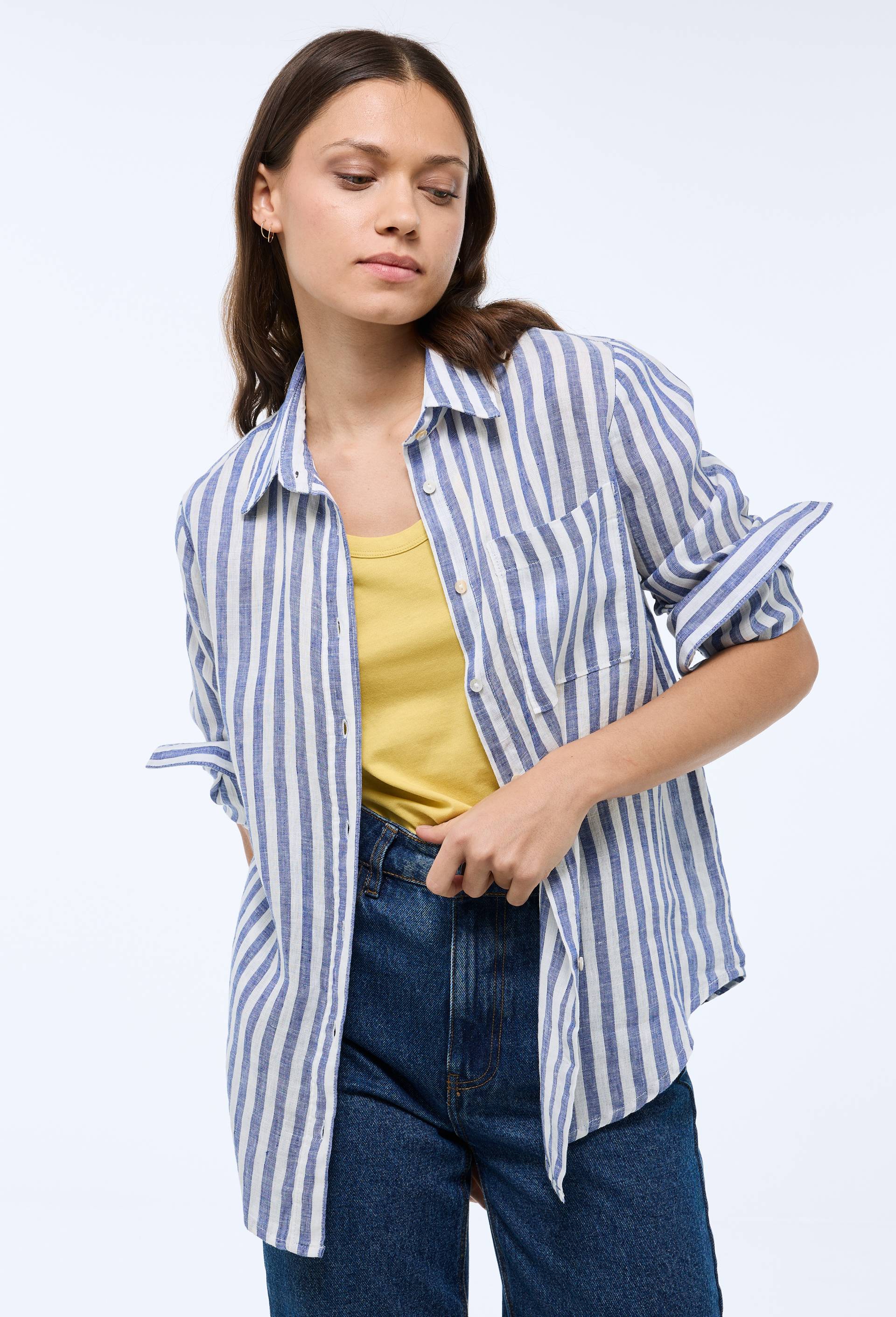 Chemise manches longues rayée en lin, Bleu, swatch image