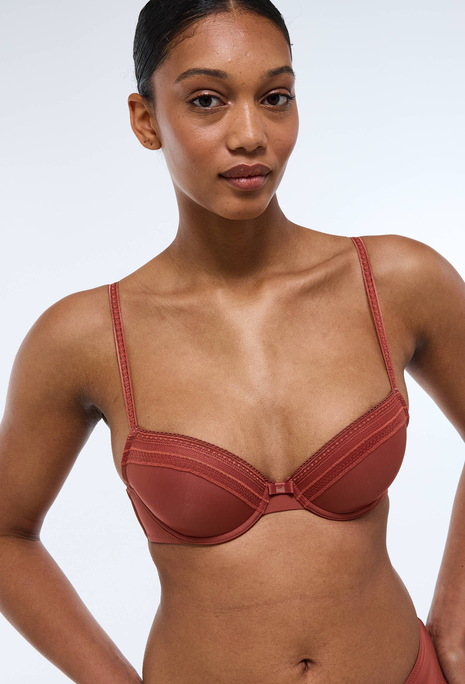 Soutien-gorge corbeille paddé IRIS en microfibre, Rose foncé, swatch image