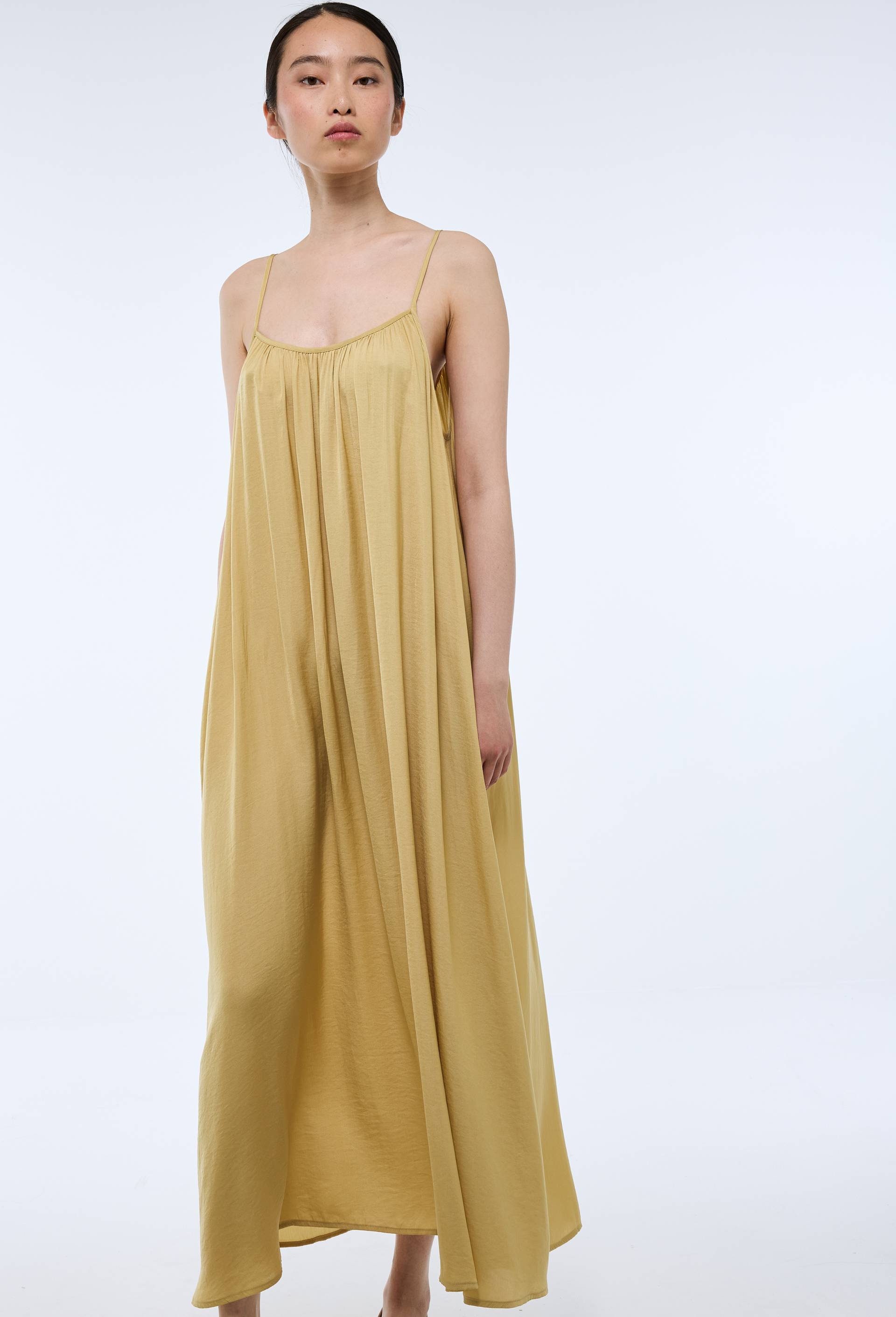 Robe ample satin&eacute;e &agrave; bretelles, Jaune clair, large image number 0