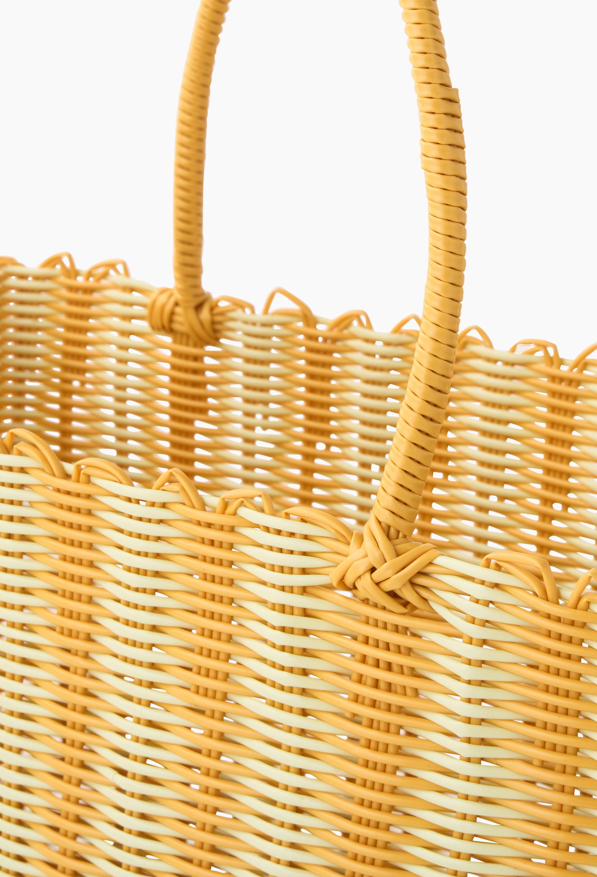 Panier scoubidou rectangulaire ray&eacute;, 31x40x20cm, en plastique, Jaune clair, large image number 1.0
