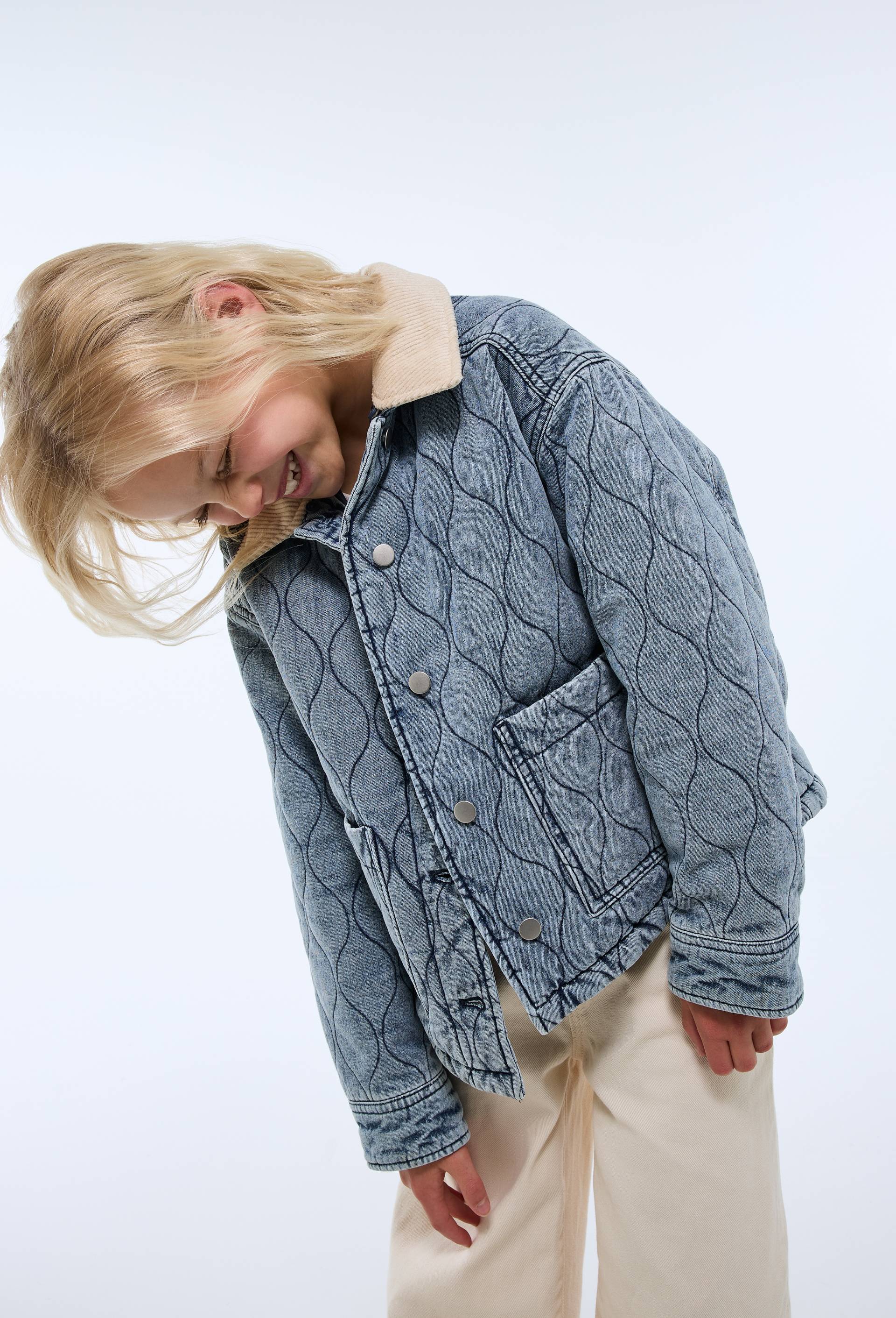 Veste matelass&eacute;e en jean, Bleu, large image number 0