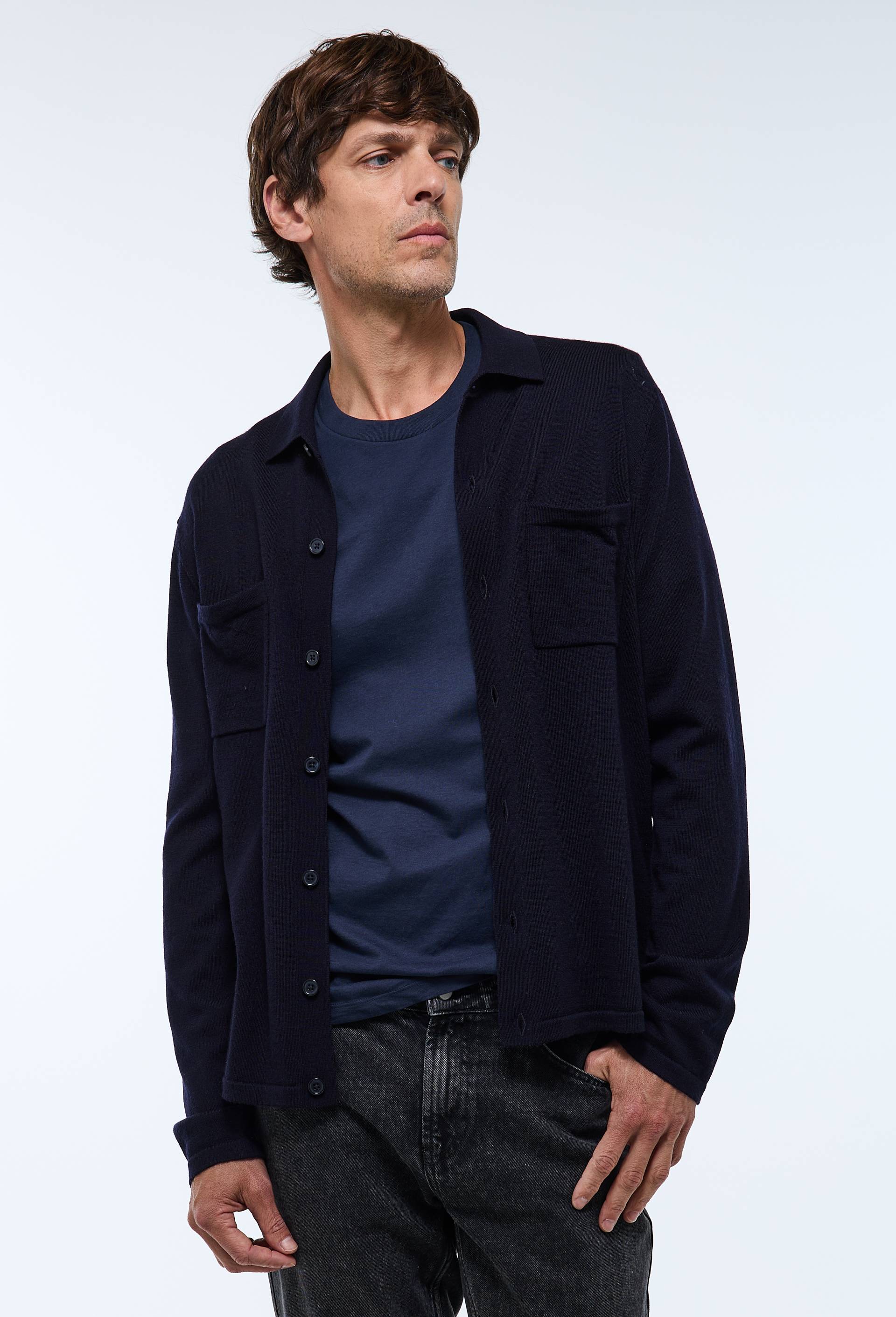 Gilet col polo en laine m&eacute;rinos, Bleu fonc&eacute;, swatch image