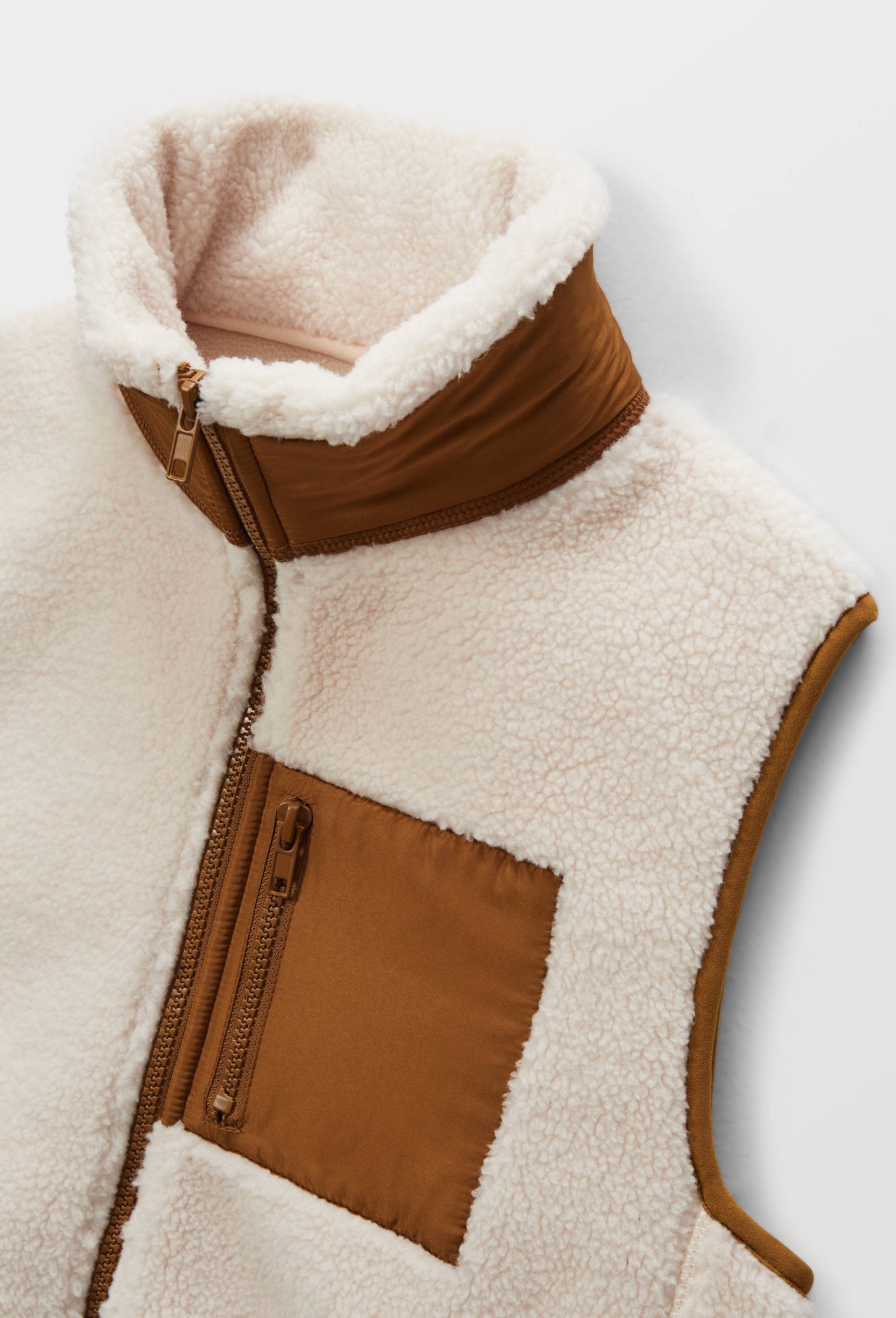 Veste sans manches uni en sherpa, Ecru, large image number 2.0