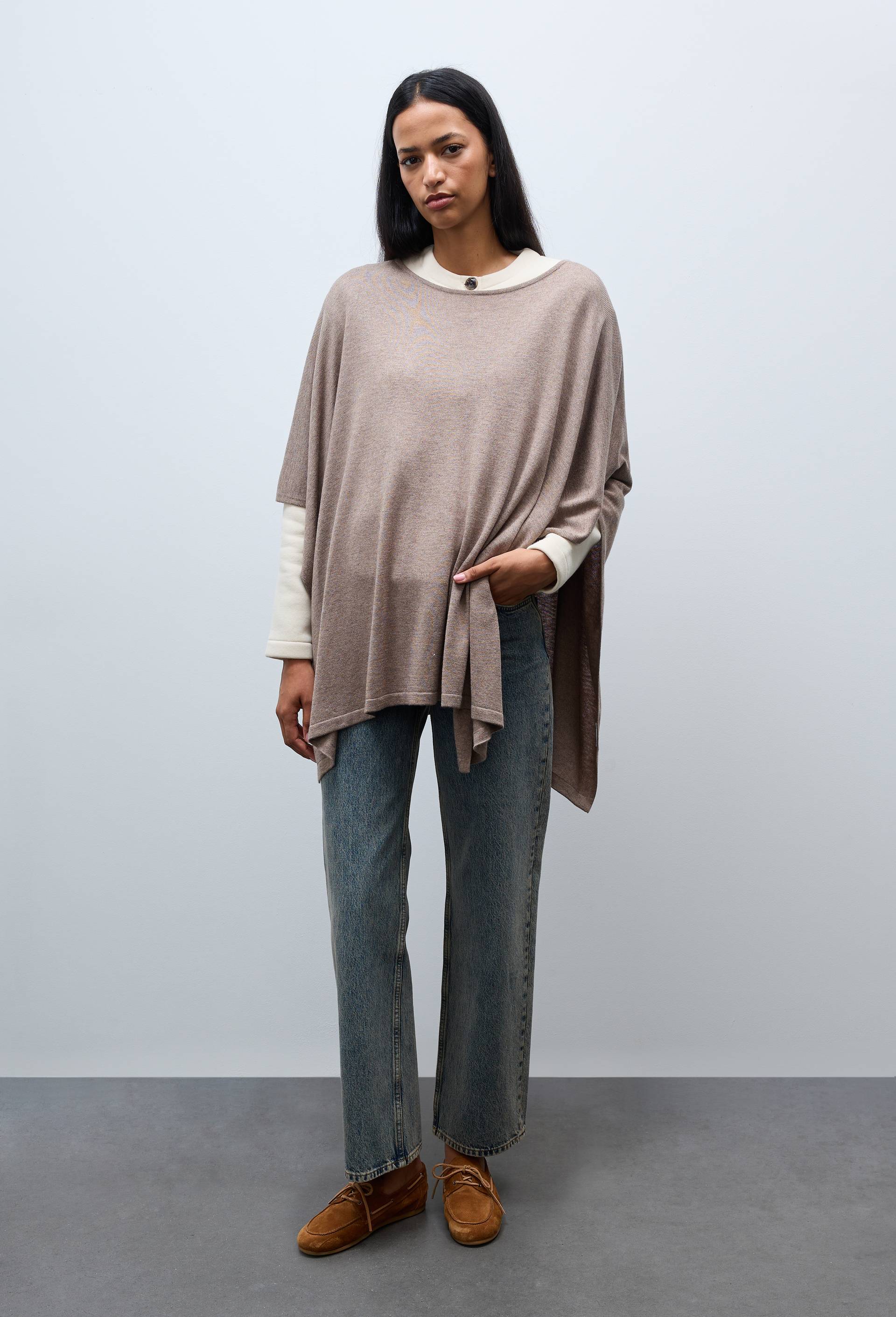 Poncho contenant de la laine, Beige fonc&eacute;, large image number 0