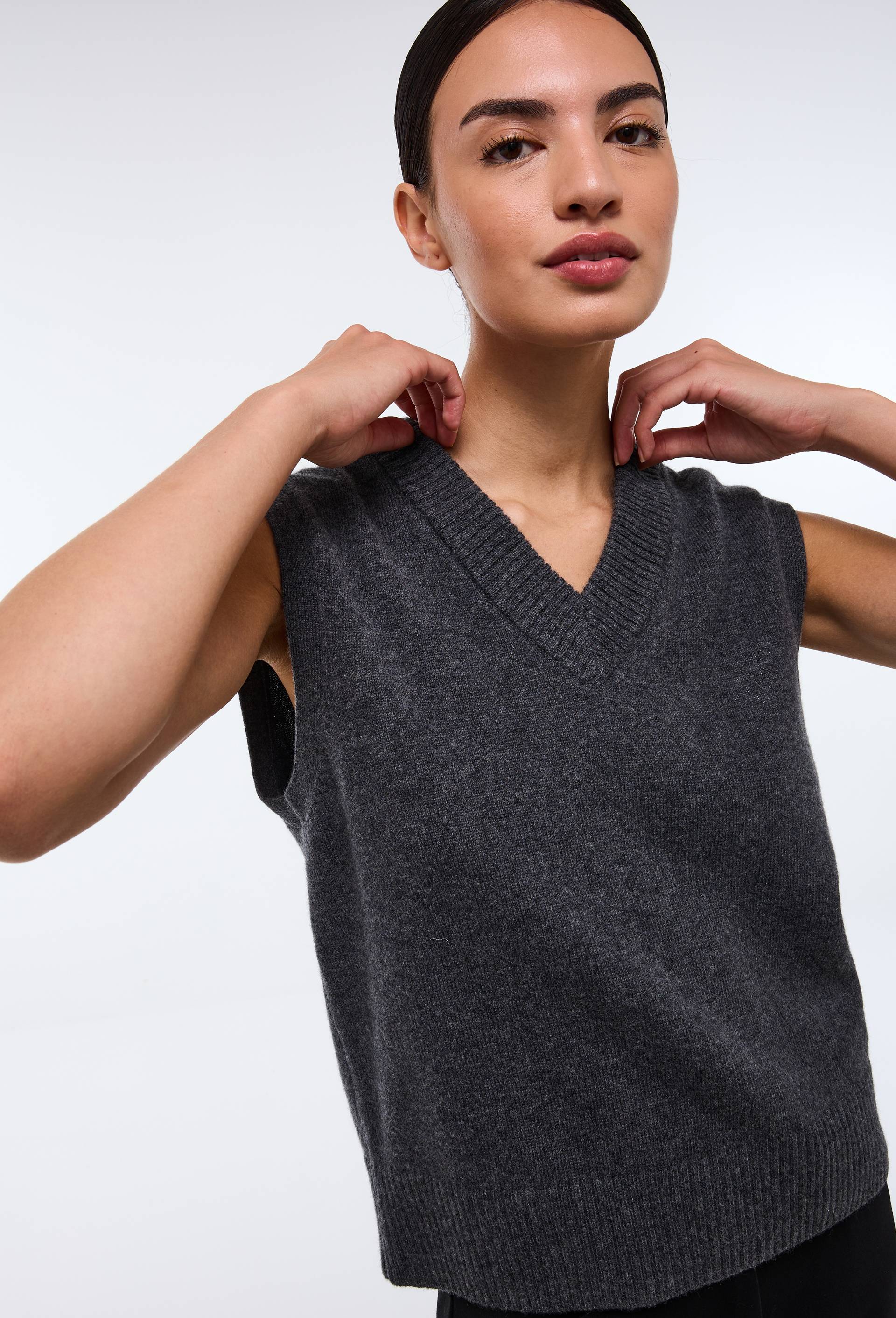 Pull sans manches en laine, Gris fonc&eacute;, large image number 0