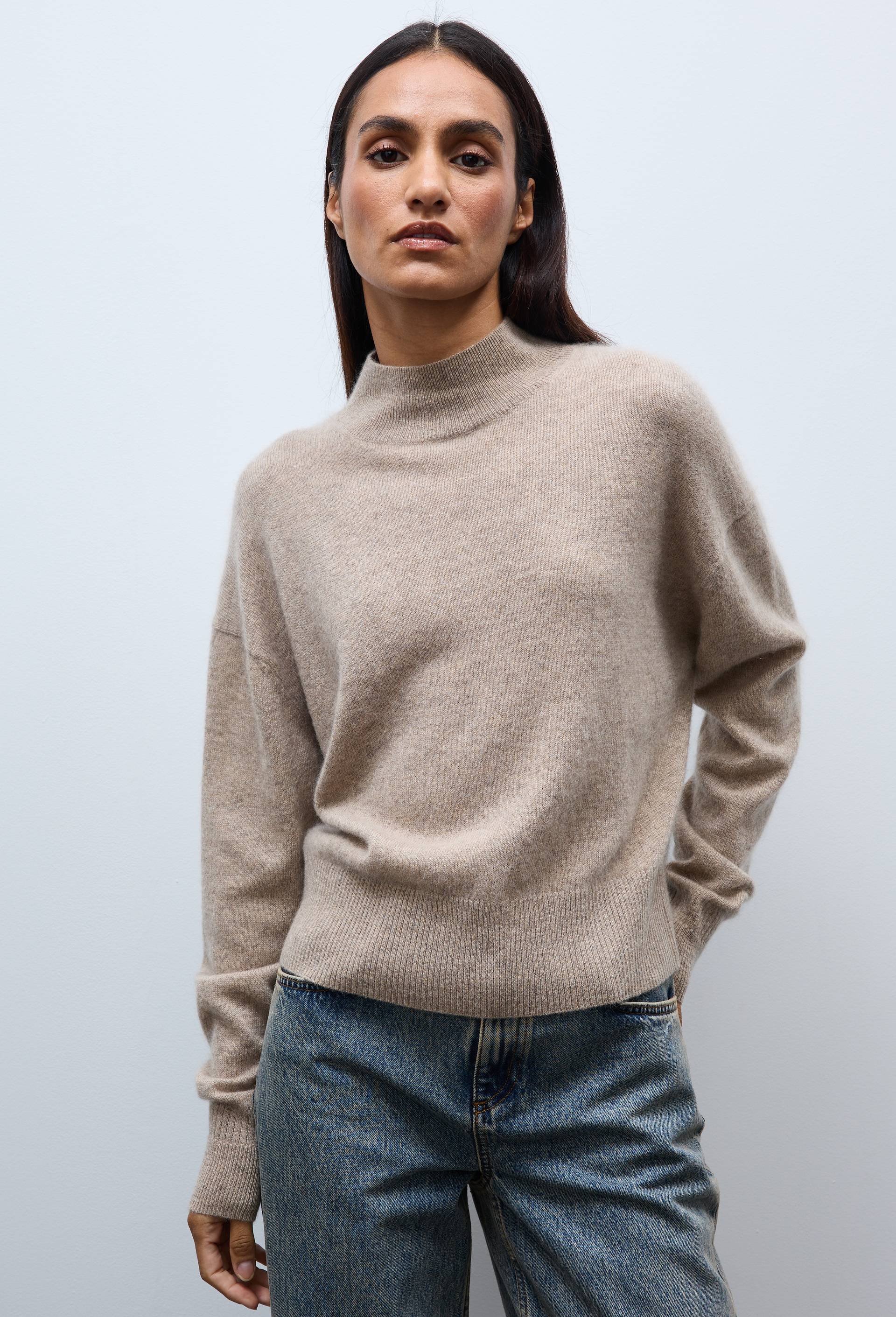 Pull uni court col montant en 100% cachemire, Beige, swatch image