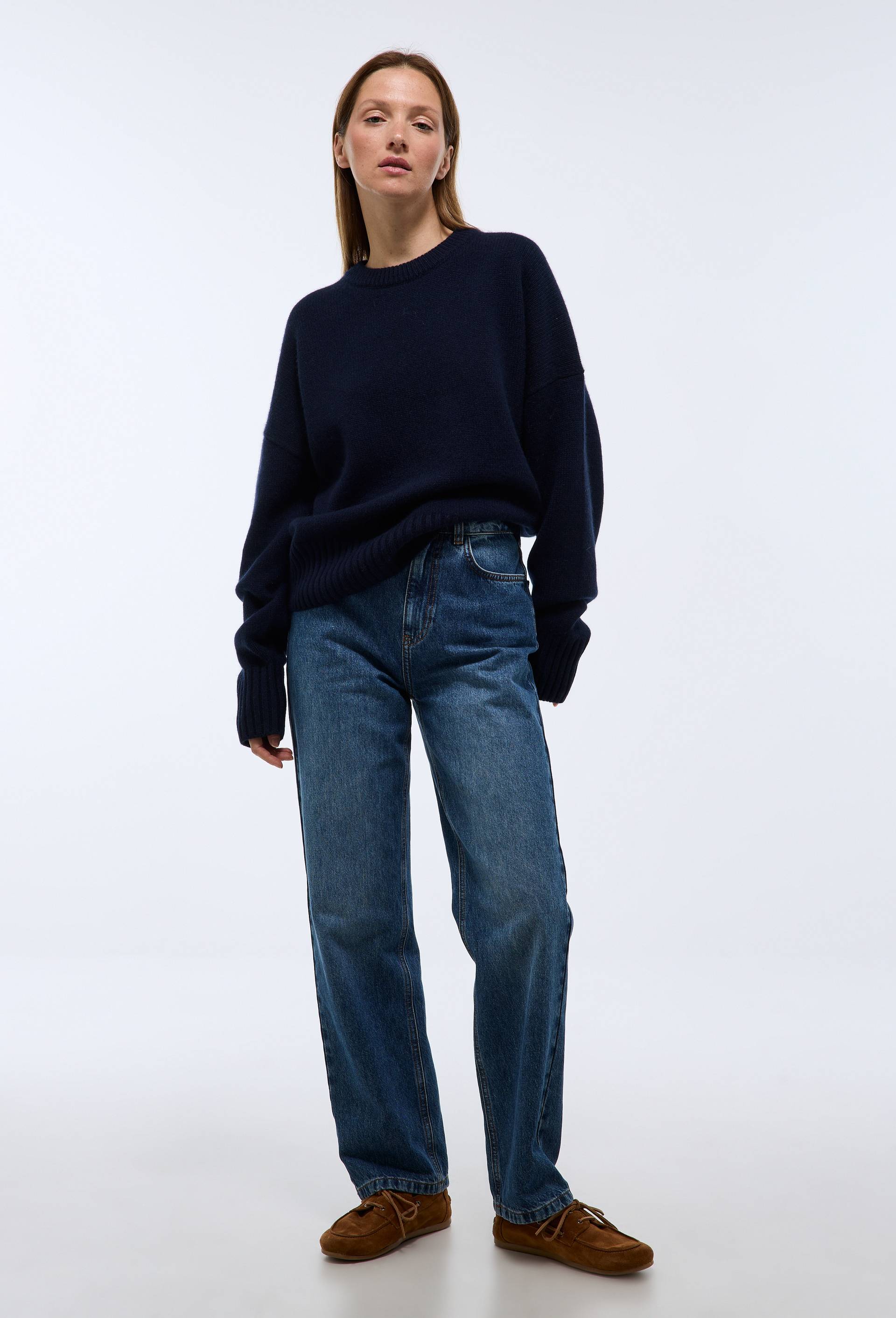 Pull uni col rond ample en 100% cachemire, Bleu fonc&eacute;, large image number 1