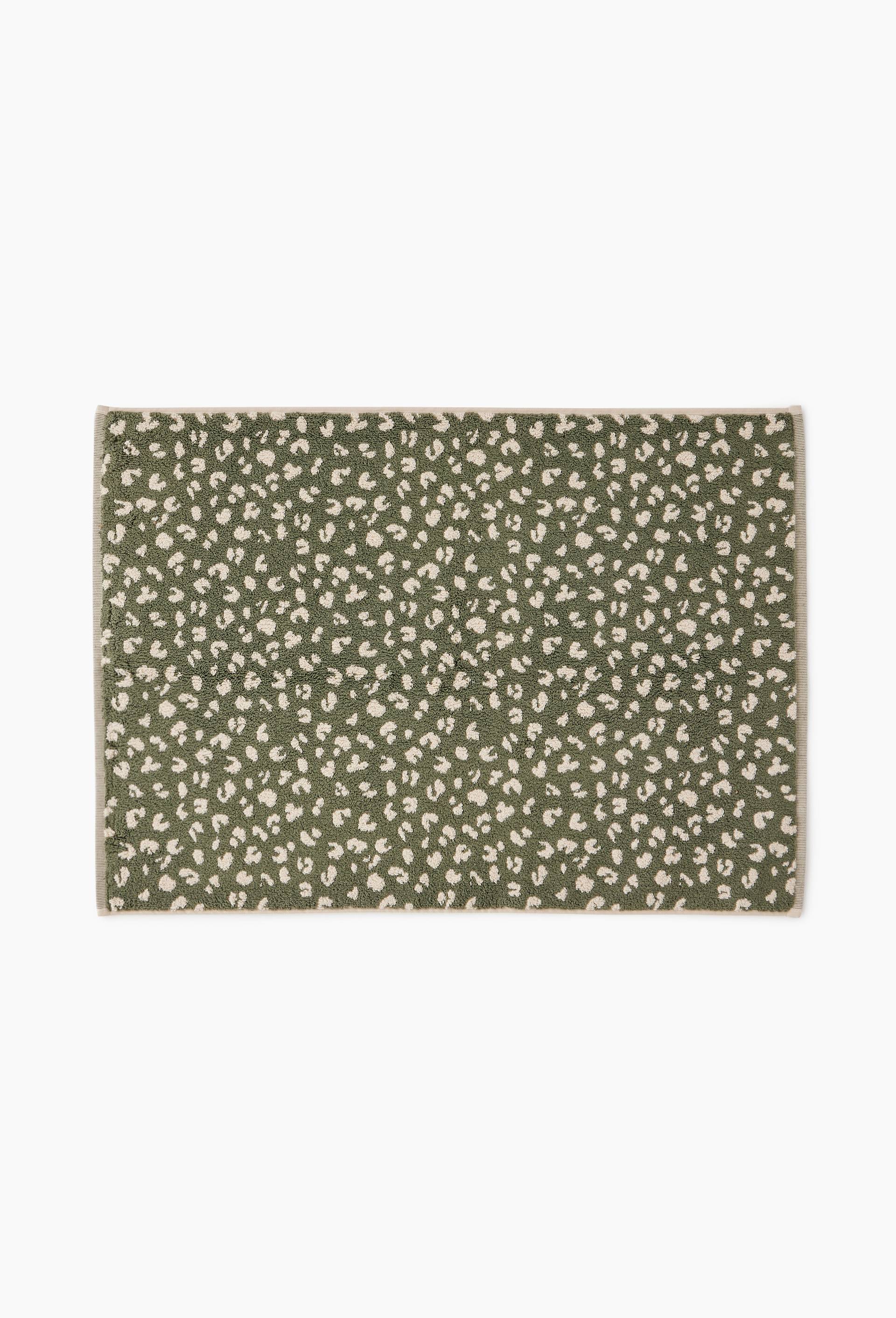 Tapis de bain à motif léopard, 50x70cm, en coton BIO GOTS, Vert foncé, large image number 0