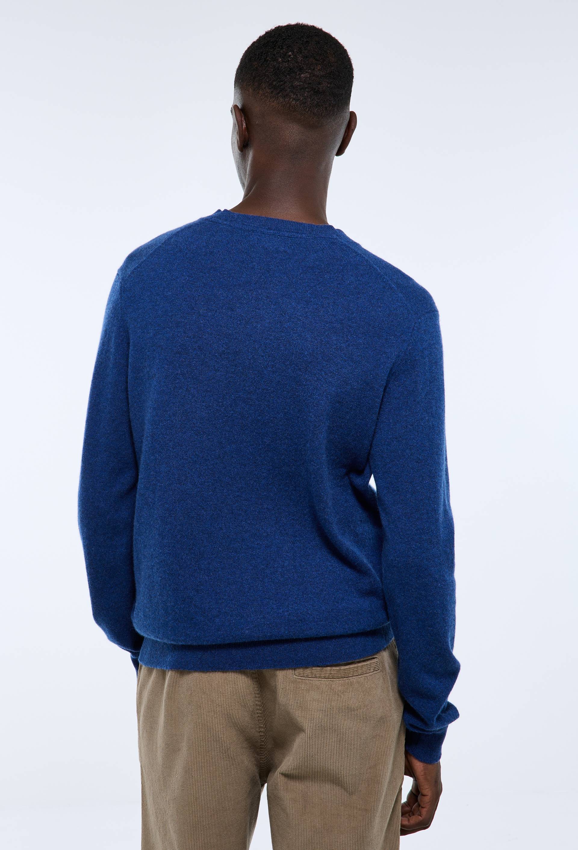 Pull col V en 100% cachemire, Bleu, large image number 1.0