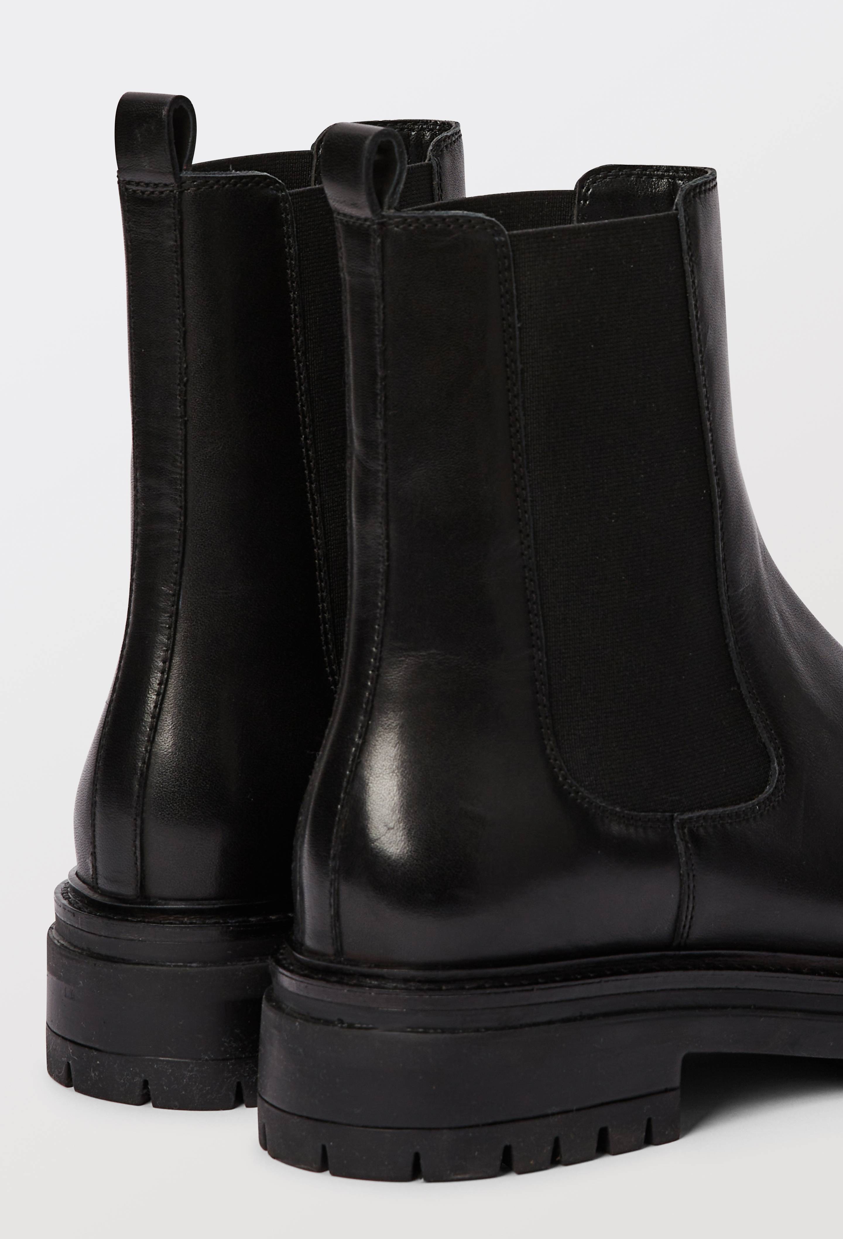 Bottines semelles crant&eacute;es en cuir, Noir, large image number 3.0