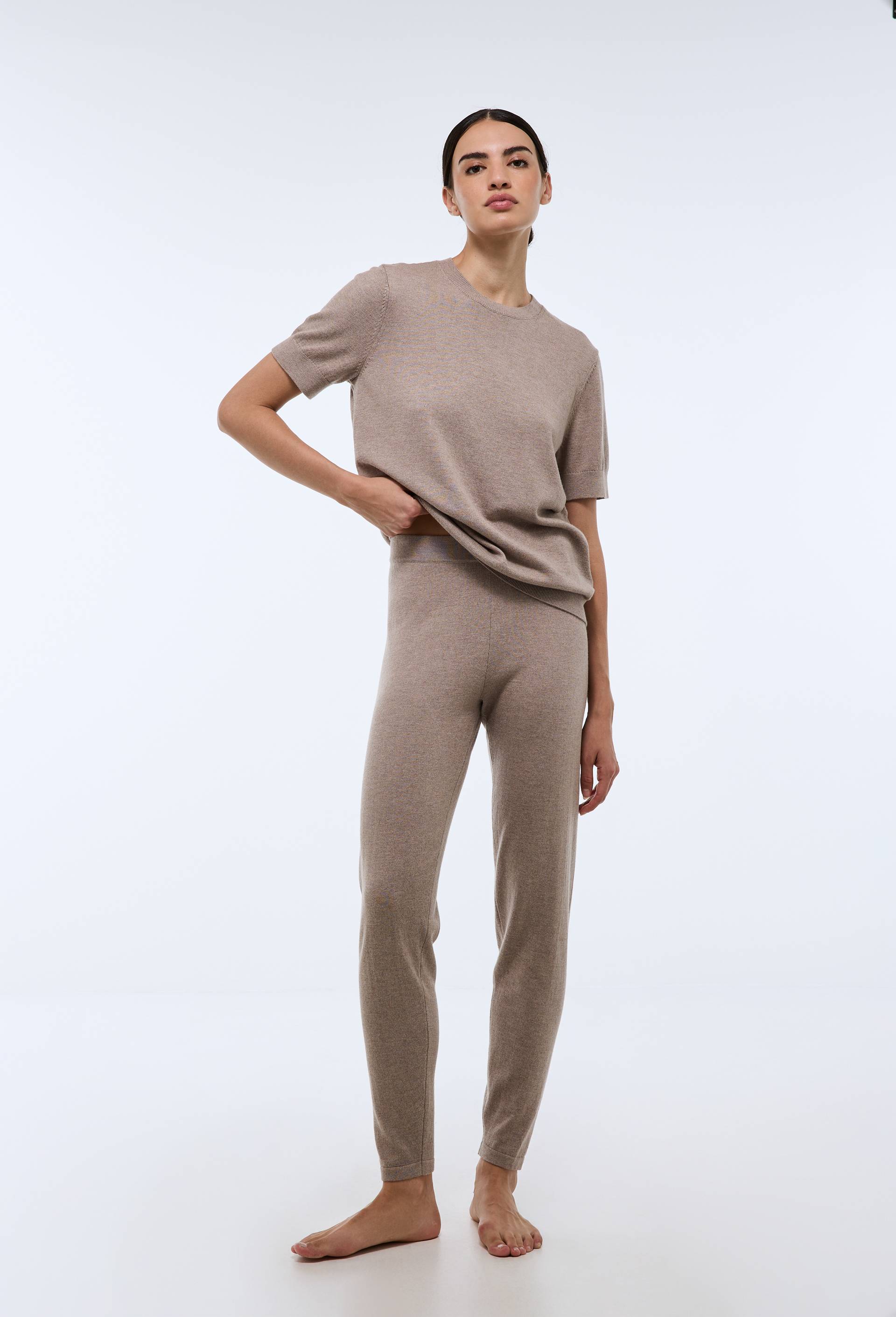 Pantalon uni en maille l&eacute;g&egrave;re, Beige, large image number 0