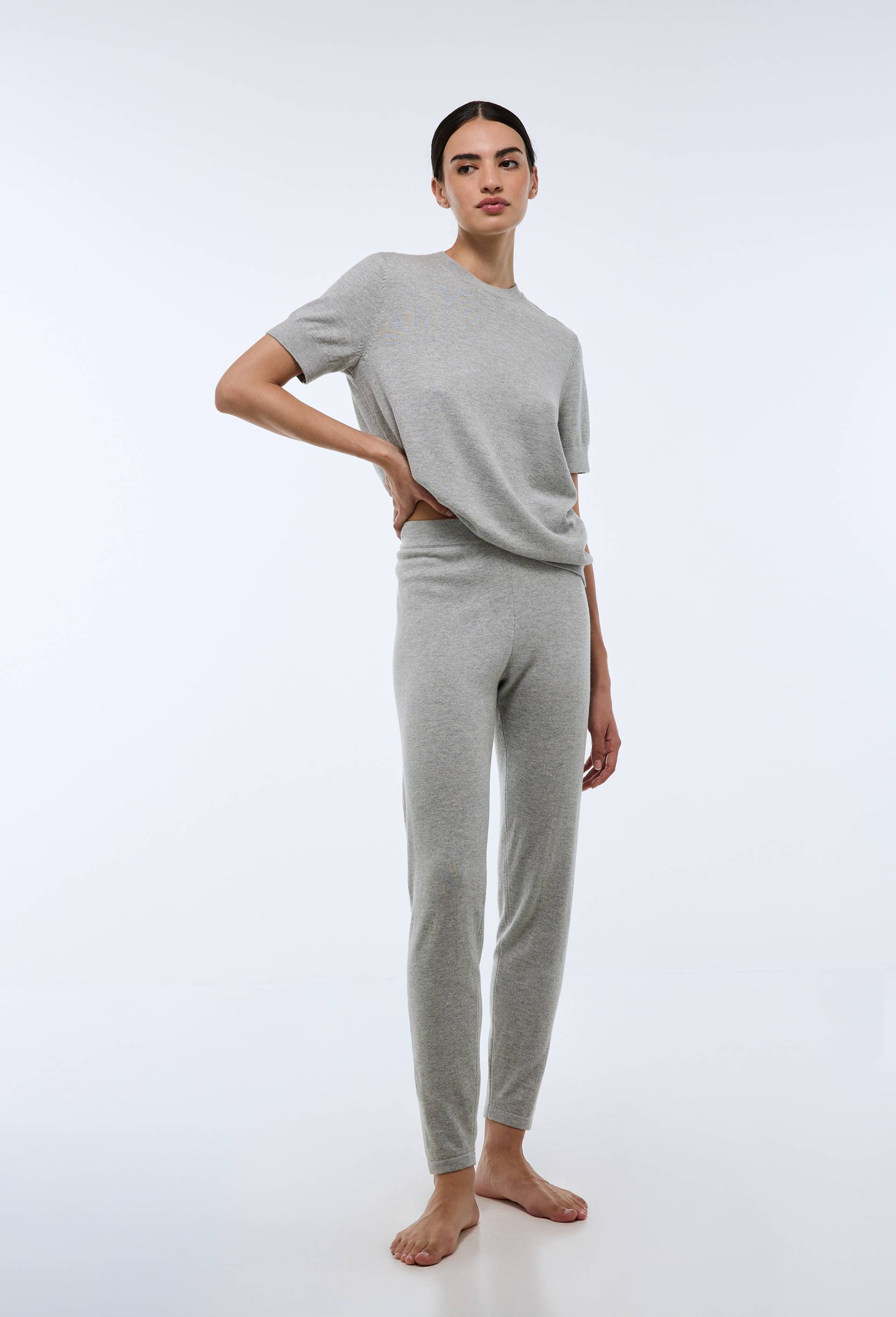 Pantalon uni en maille l&eacute;g&egrave;re, Gris, swatch image