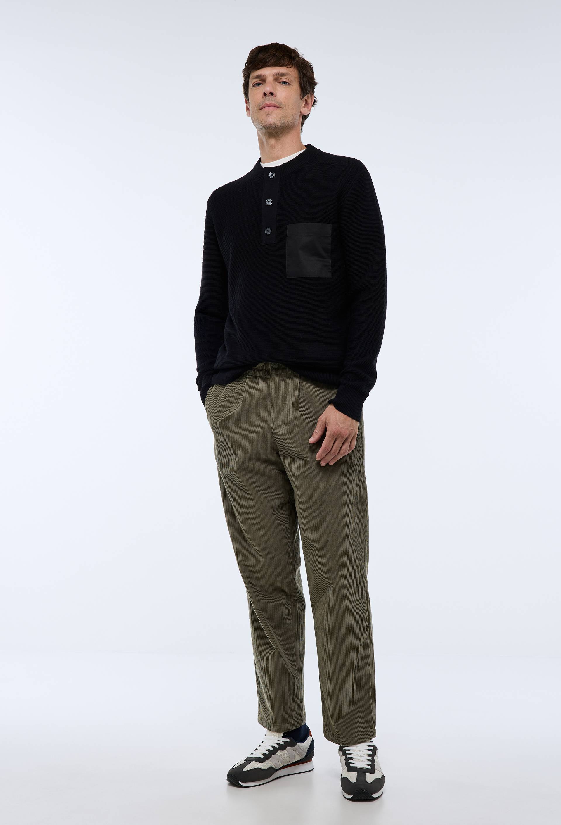 Pantalon en velours &agrave; pinces taille &eacute;lastiqu&eacute;e en coton BIO GOTS, Vert clair, swatch image