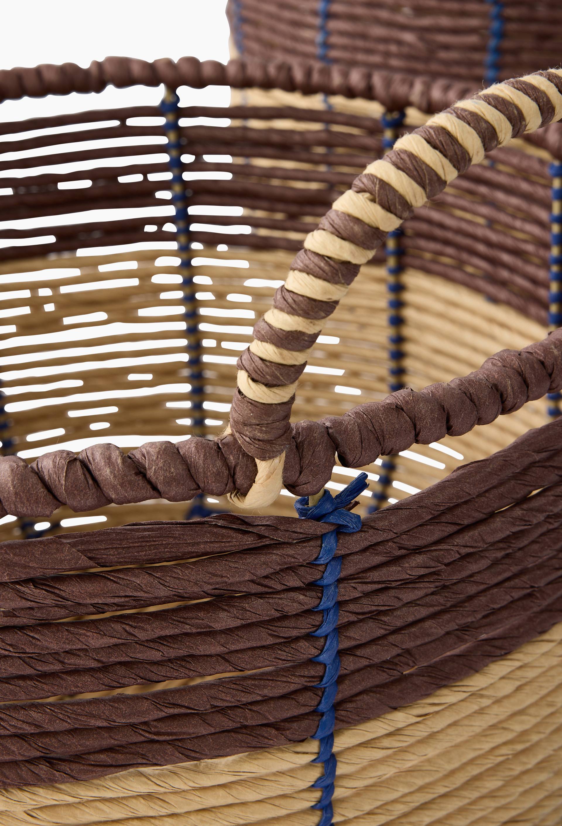 Panier bas tressage en papier rouleaux, Brun, large image number 1