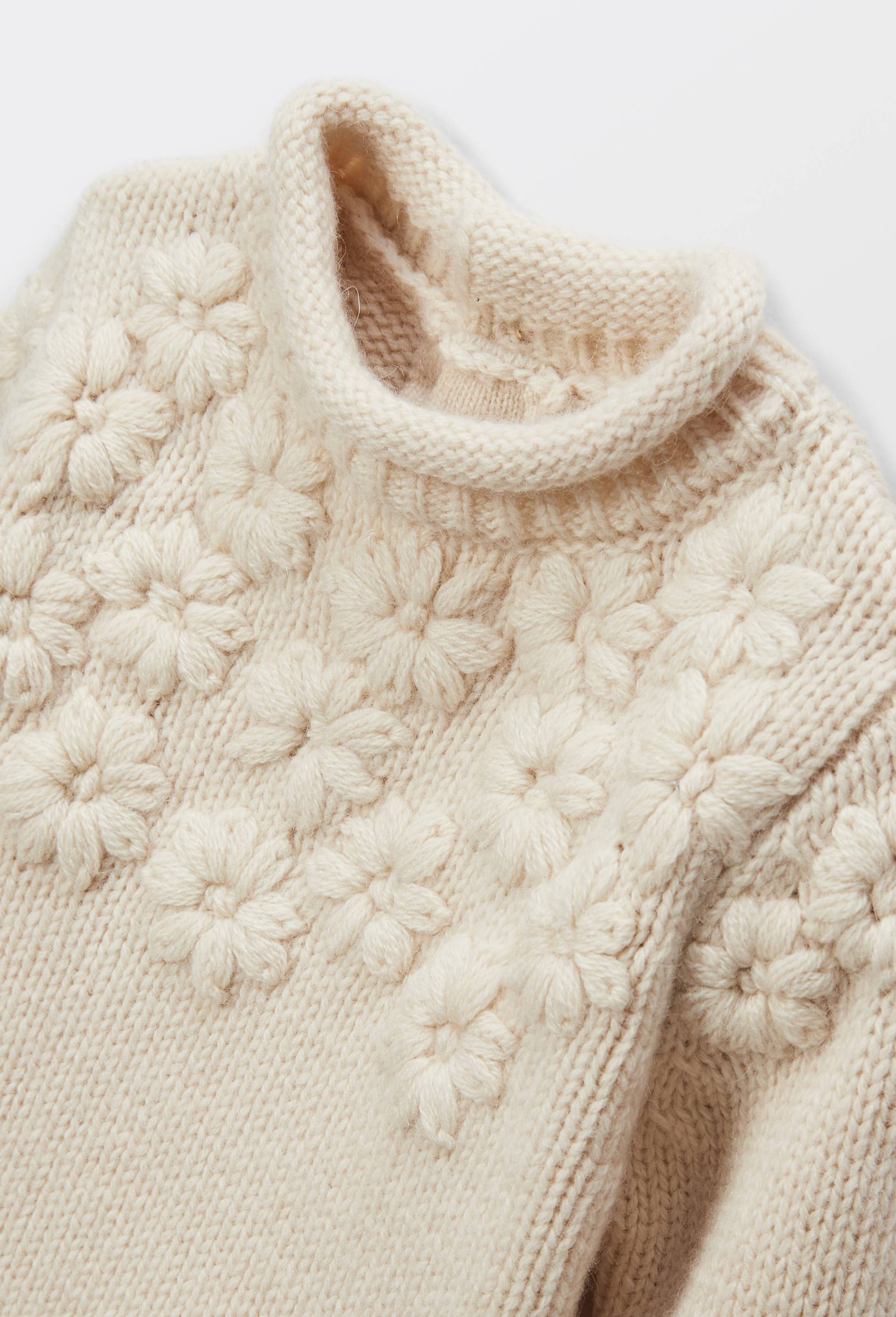 Pull brod&eacute; col montant contenant de la laine, Beige clair, large image number 2