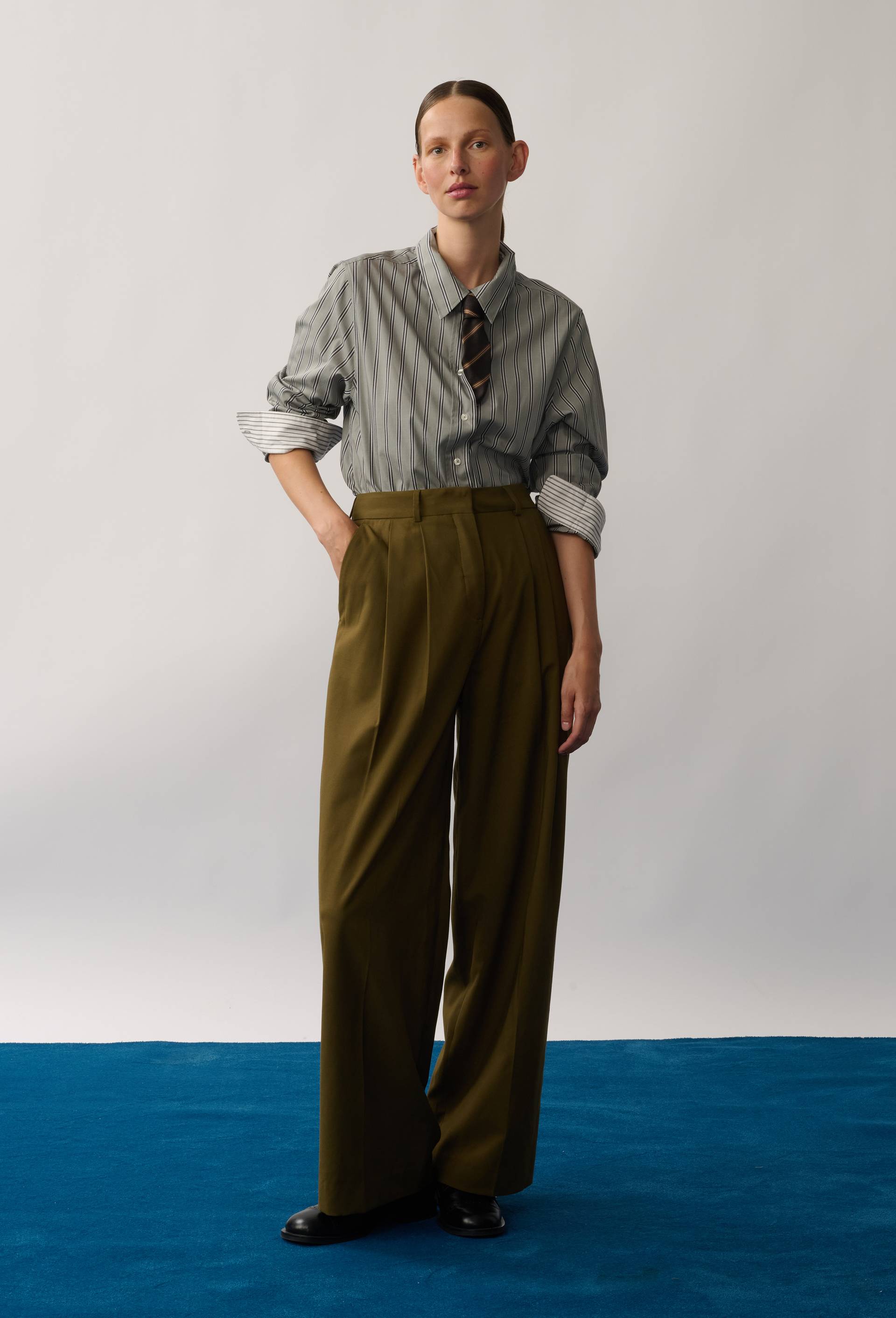 Pantalon tailleur large, Jaune fonc&eacute;, large image number 0
