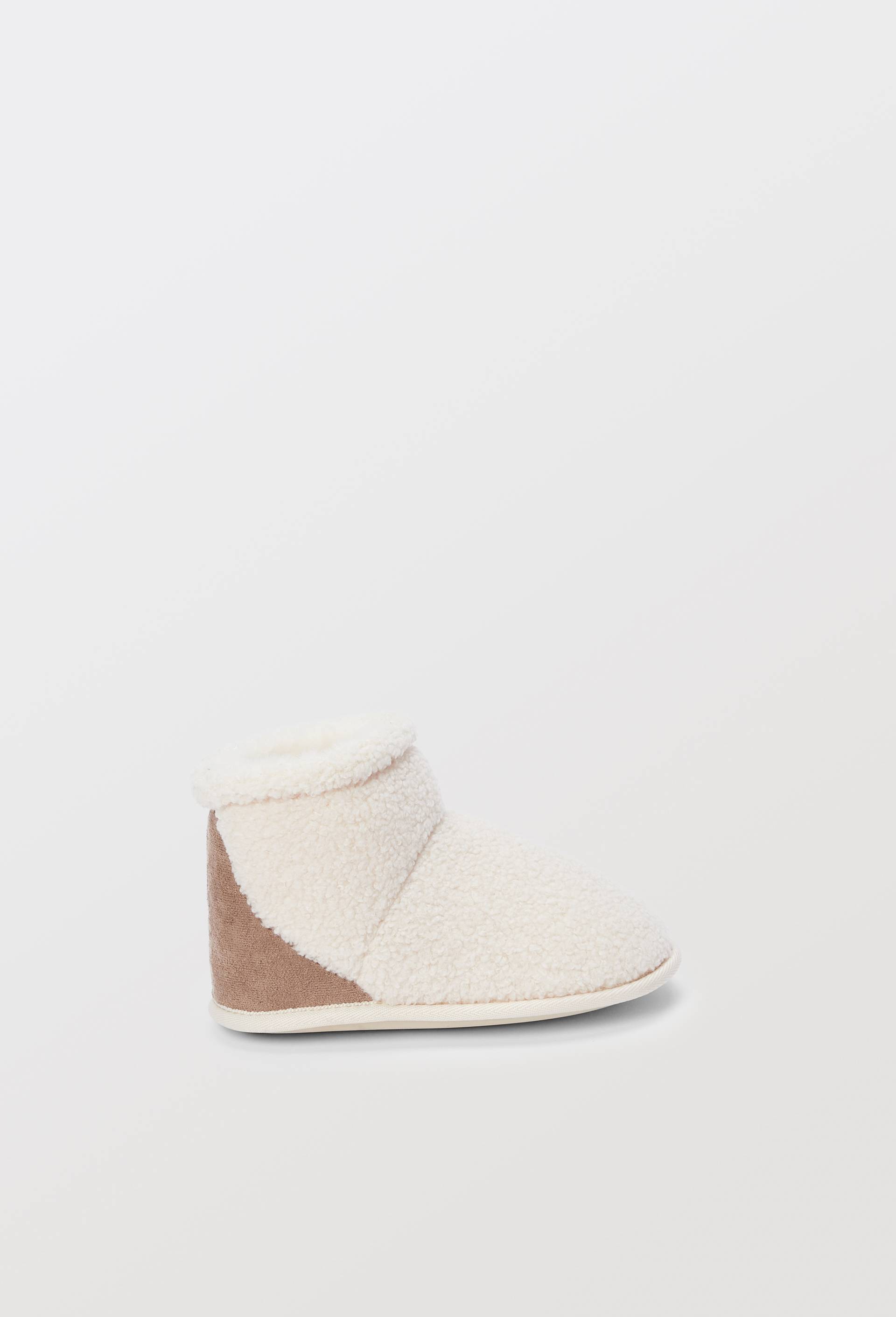 Chaussons bottines effet sherpa bi-mati&egrave;re, Beige clair, large image number 0.0