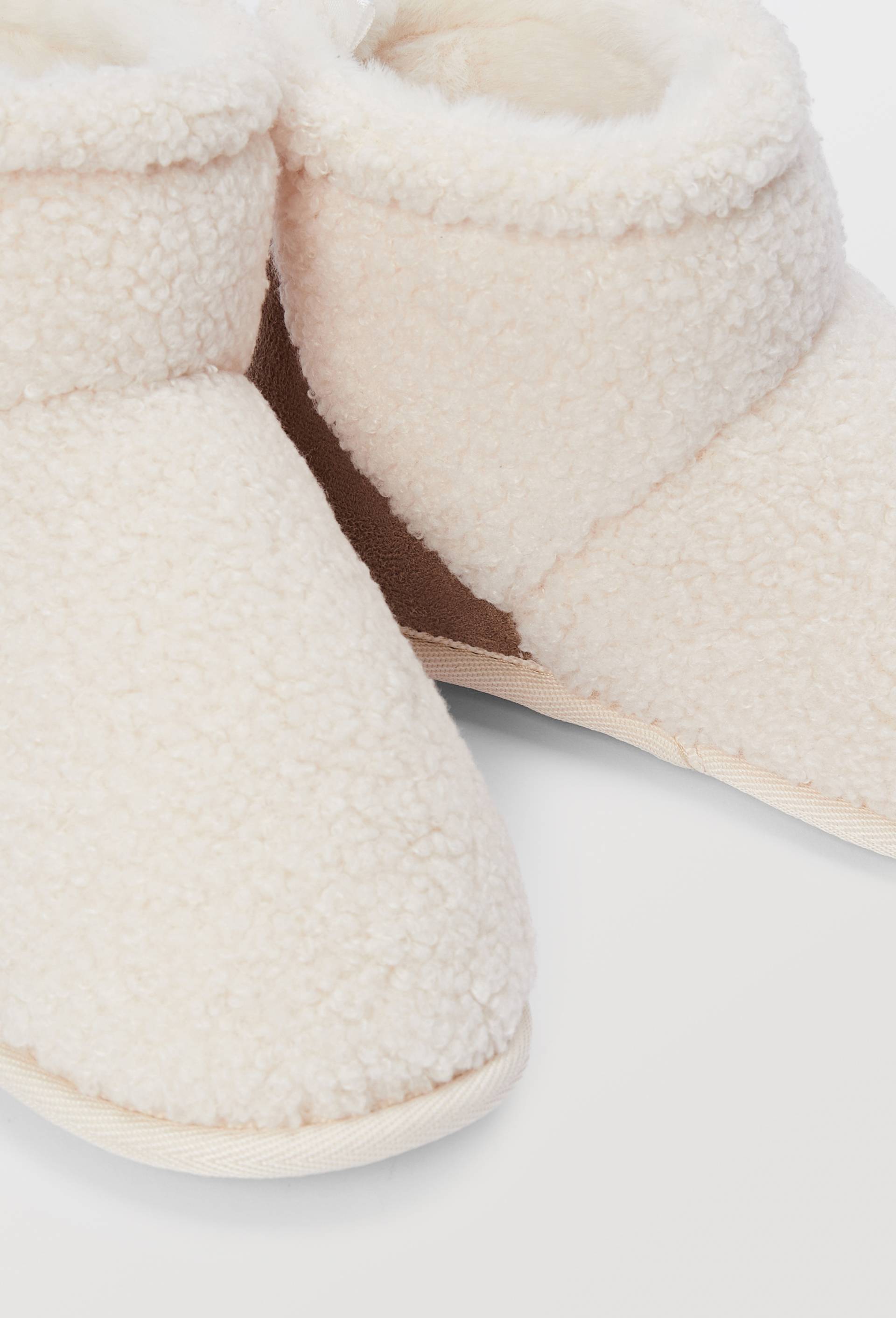 Chaussons bottines effet sherpa bi-mati&egrave;re, Beige clair, large image number 2