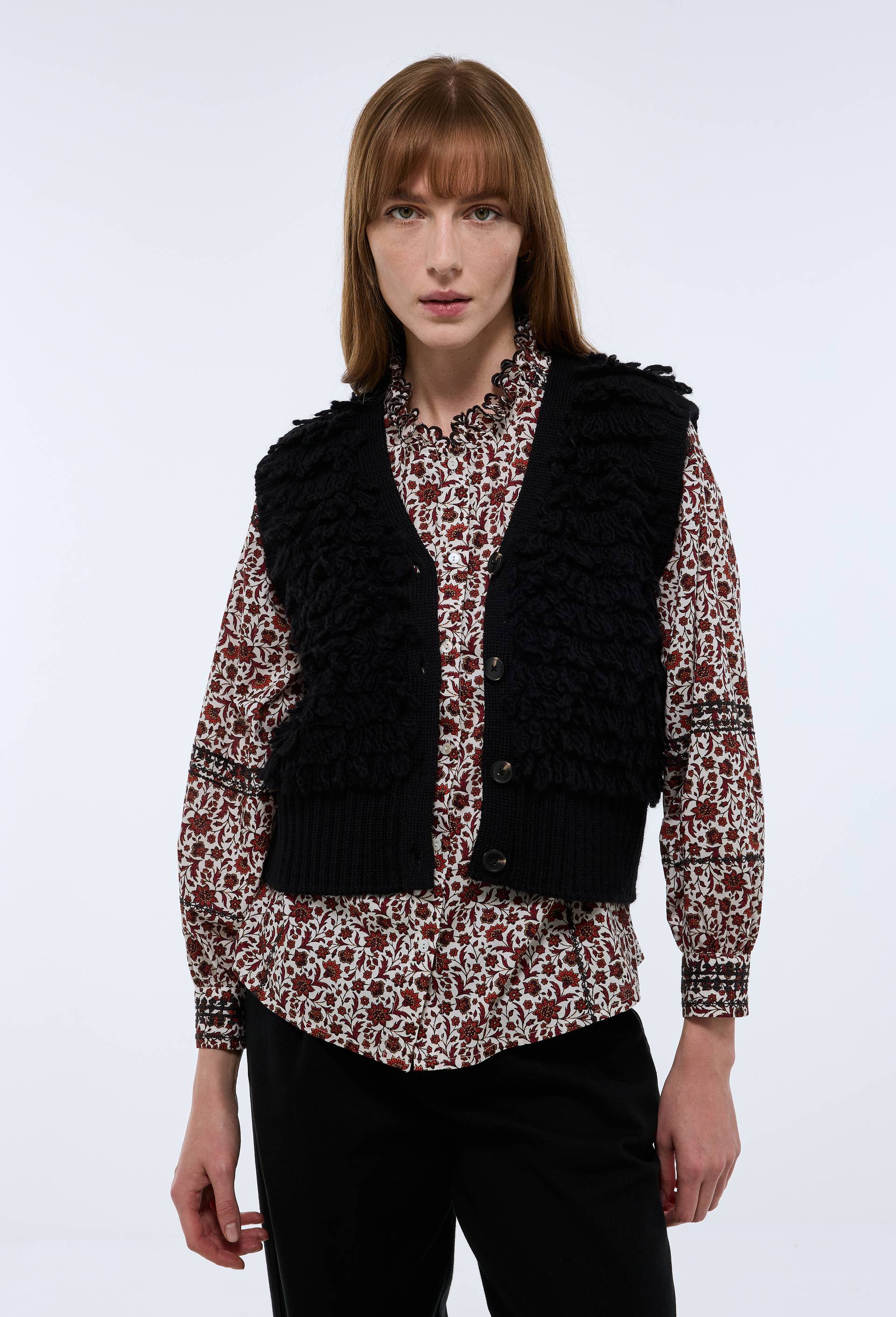 Gilet sans manches &agrave; bouclettes longues, Noir, large image number 0