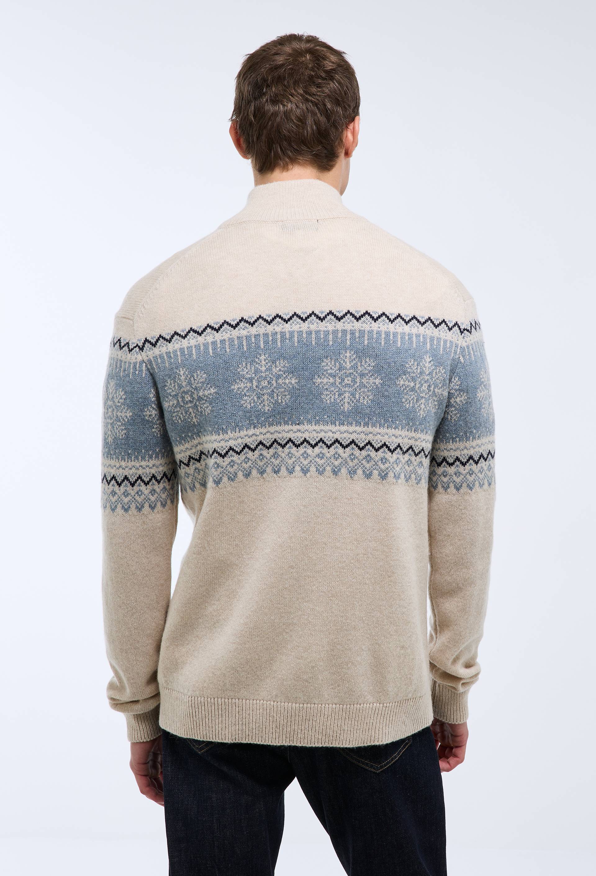 Pull col camionneur jacquard de no&euml;l contenant de la laine, Ecru, large image number 1