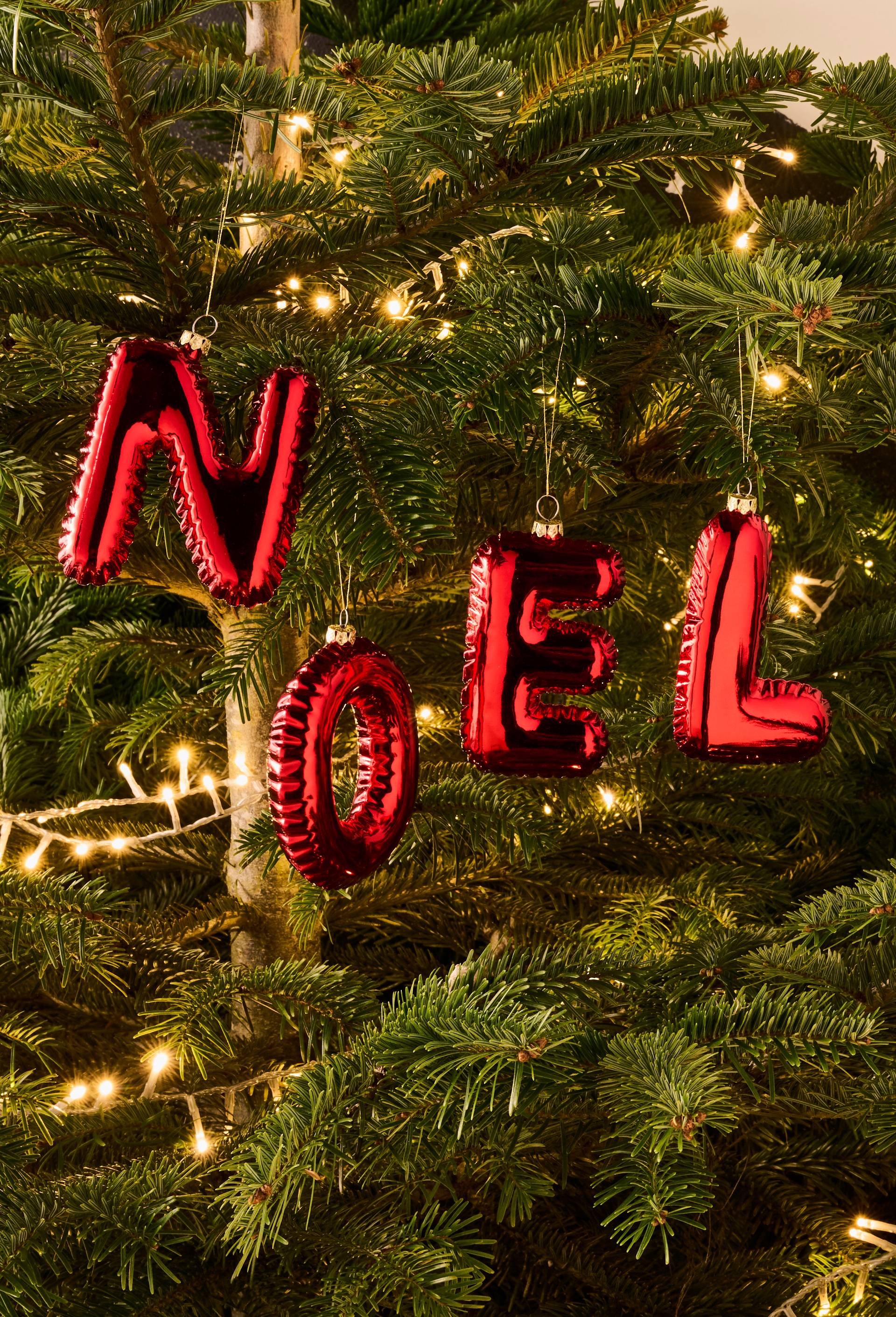 Ornement lettres  NOEL, 11cm, en plastique, Rouge, large image number 0