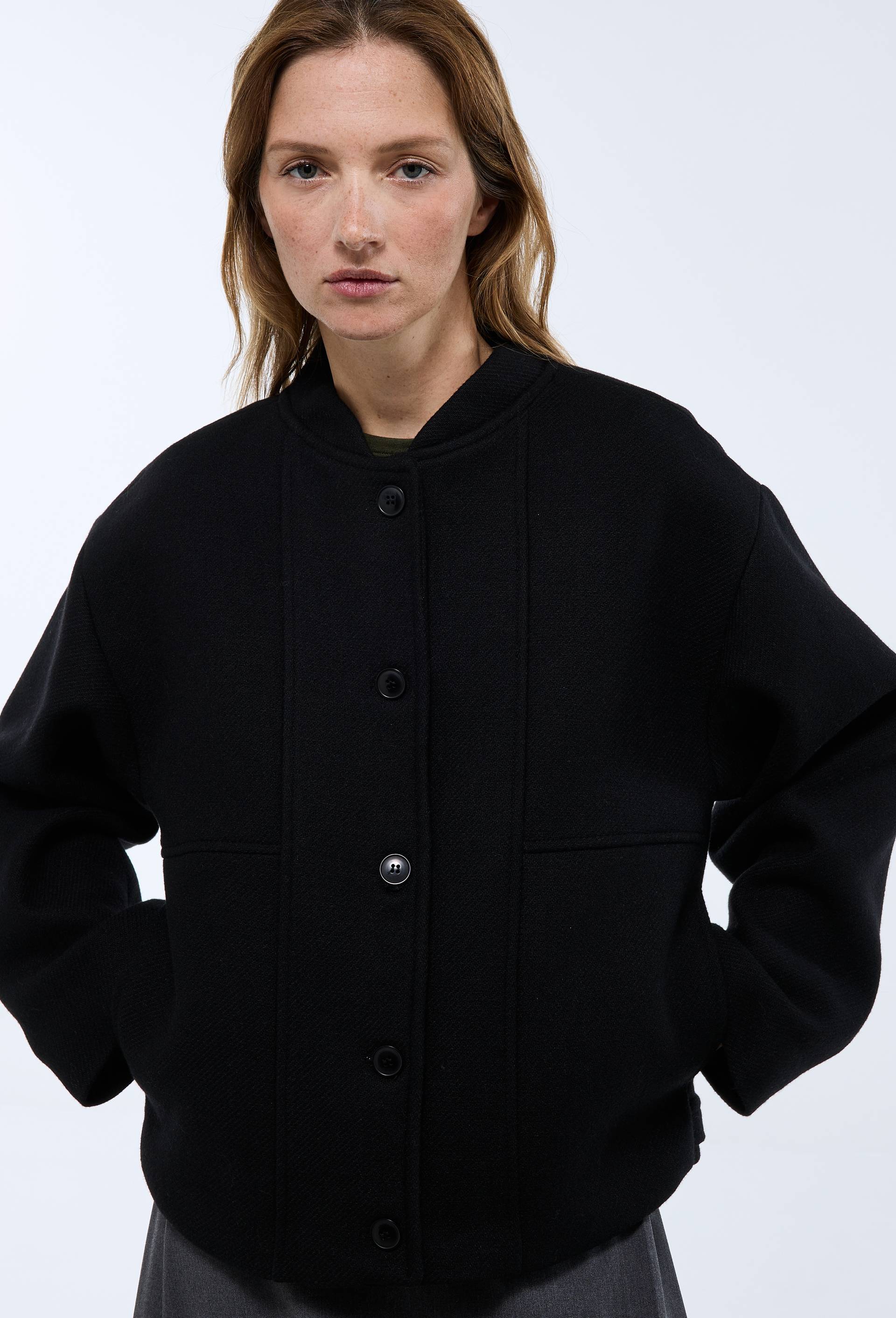 Blouson uni boutonn&eacute; contenant de la laine, Noir, large image number 0.0