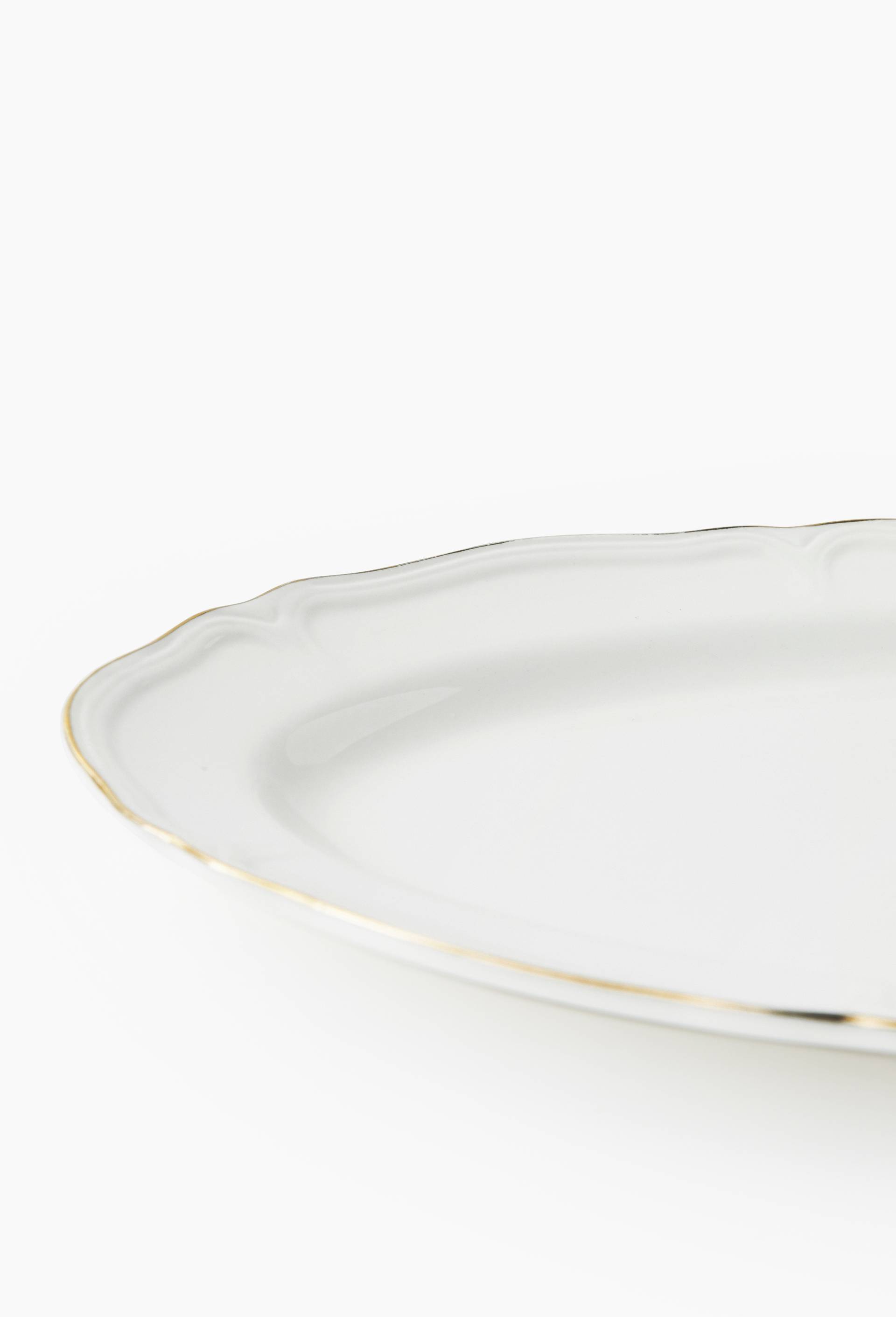 Plat ovale finition festonn&eacute;e, 30x18cm, Blanc, large image number 1